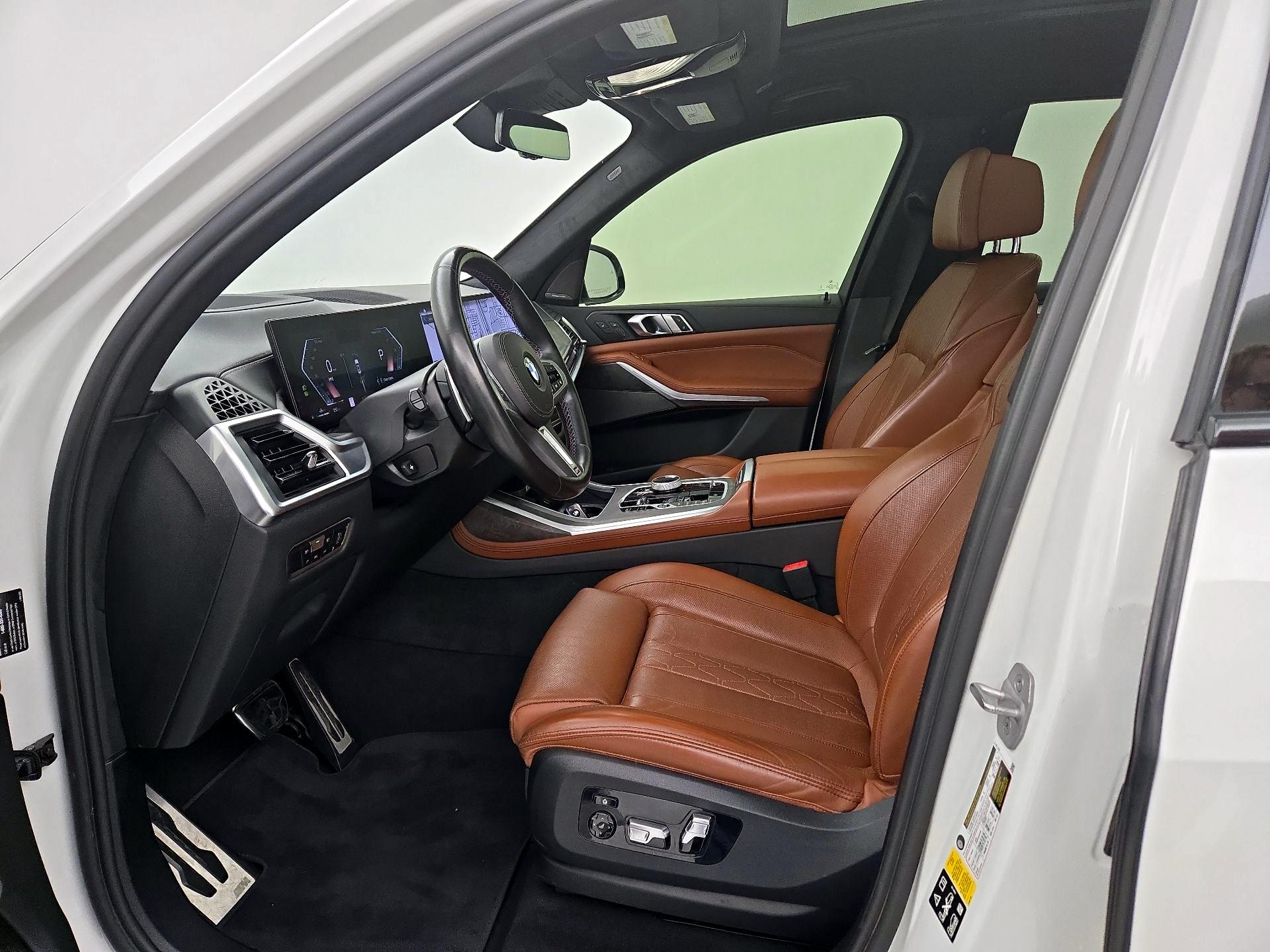 Thumbnail: 2023 BMW X7 - 11