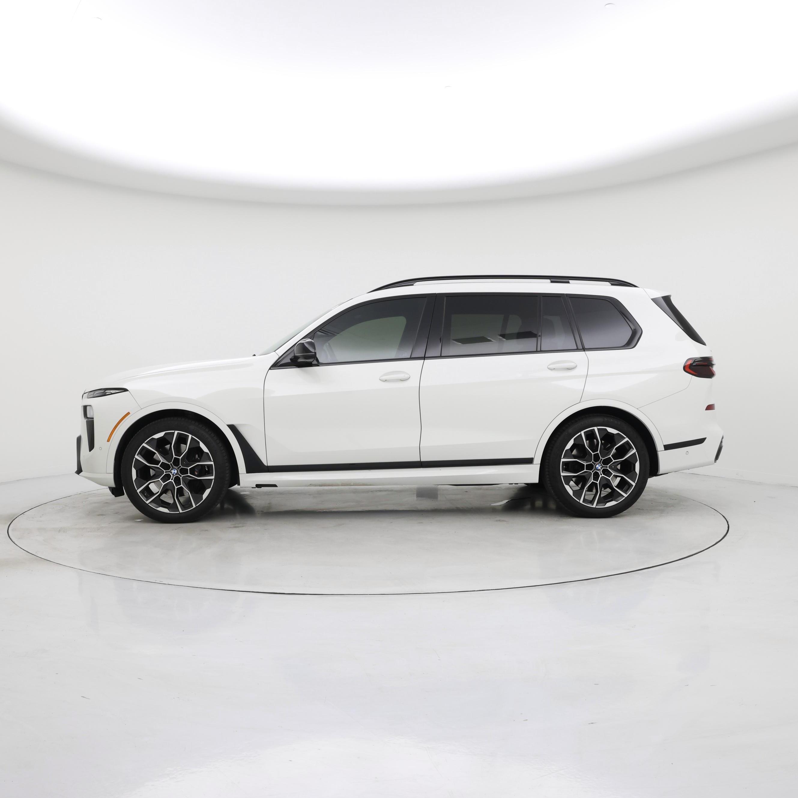 Thumbnail: 2023 BMW X7 - 3