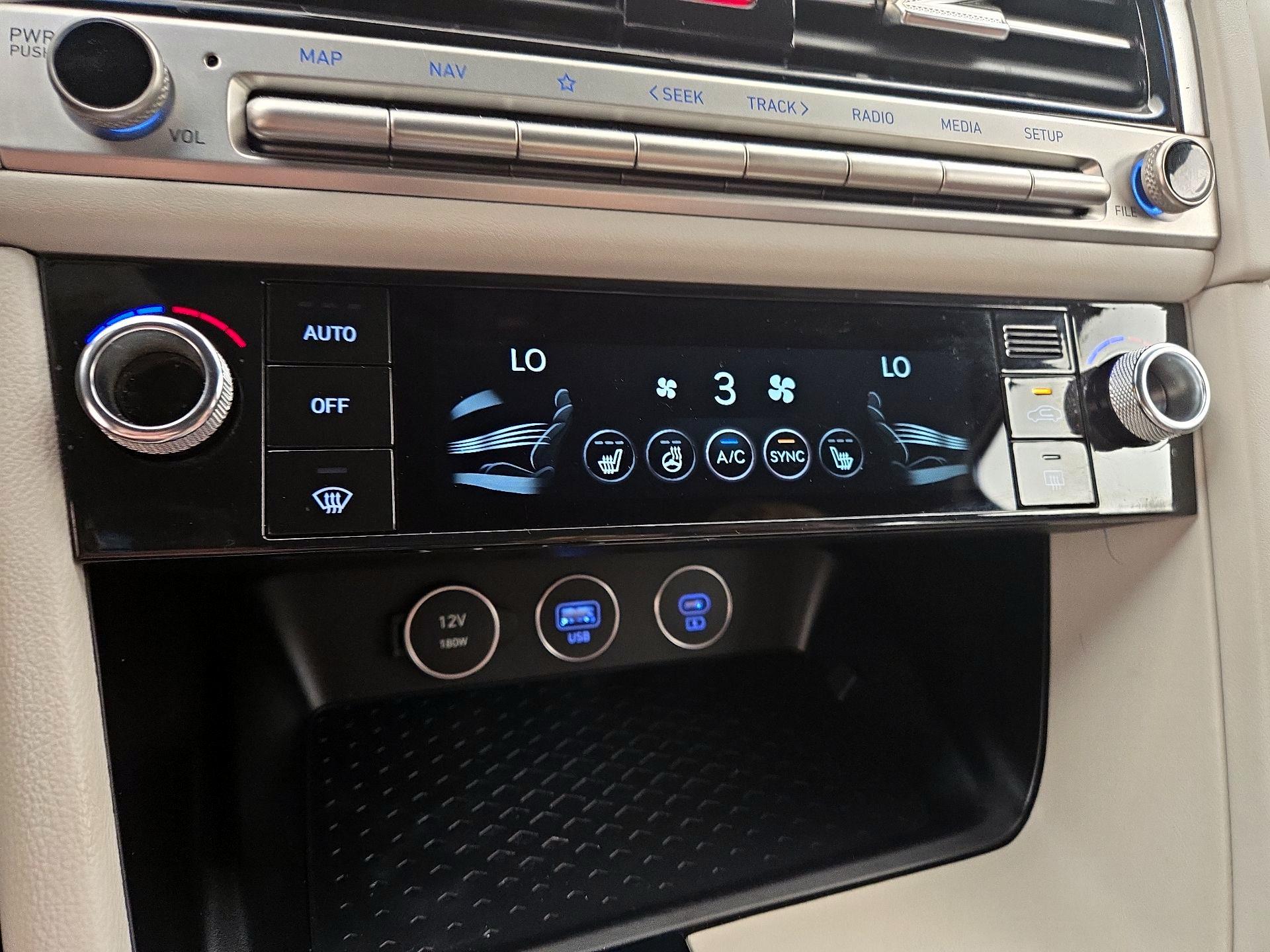 Thumbnail: 2025 Genesis G70 - 17