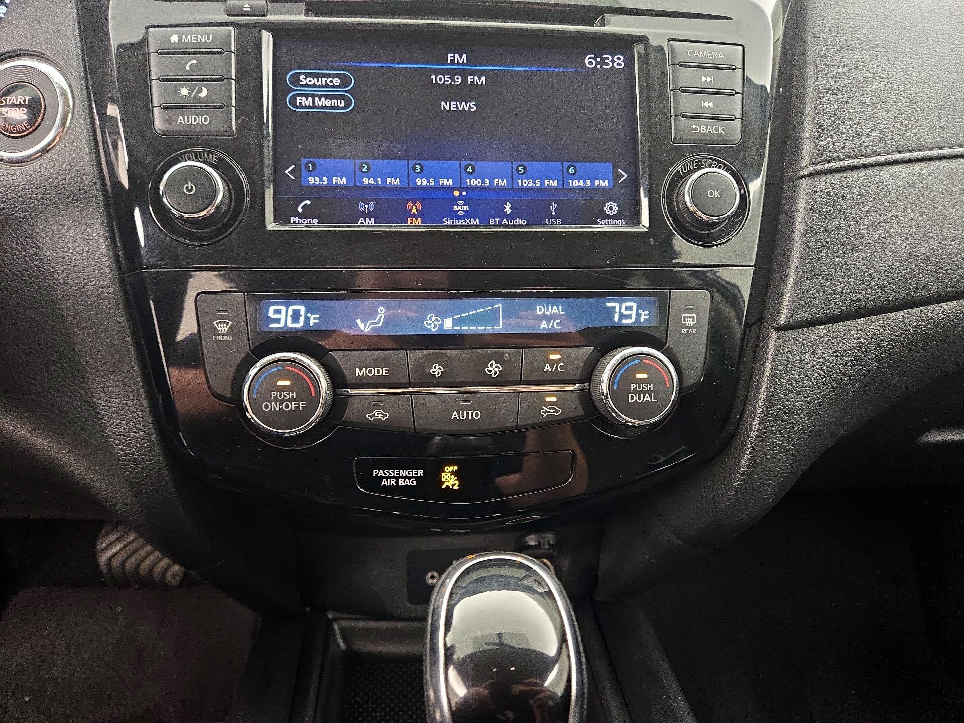 Thumbnail: 2018 Nissan Rogue - 16