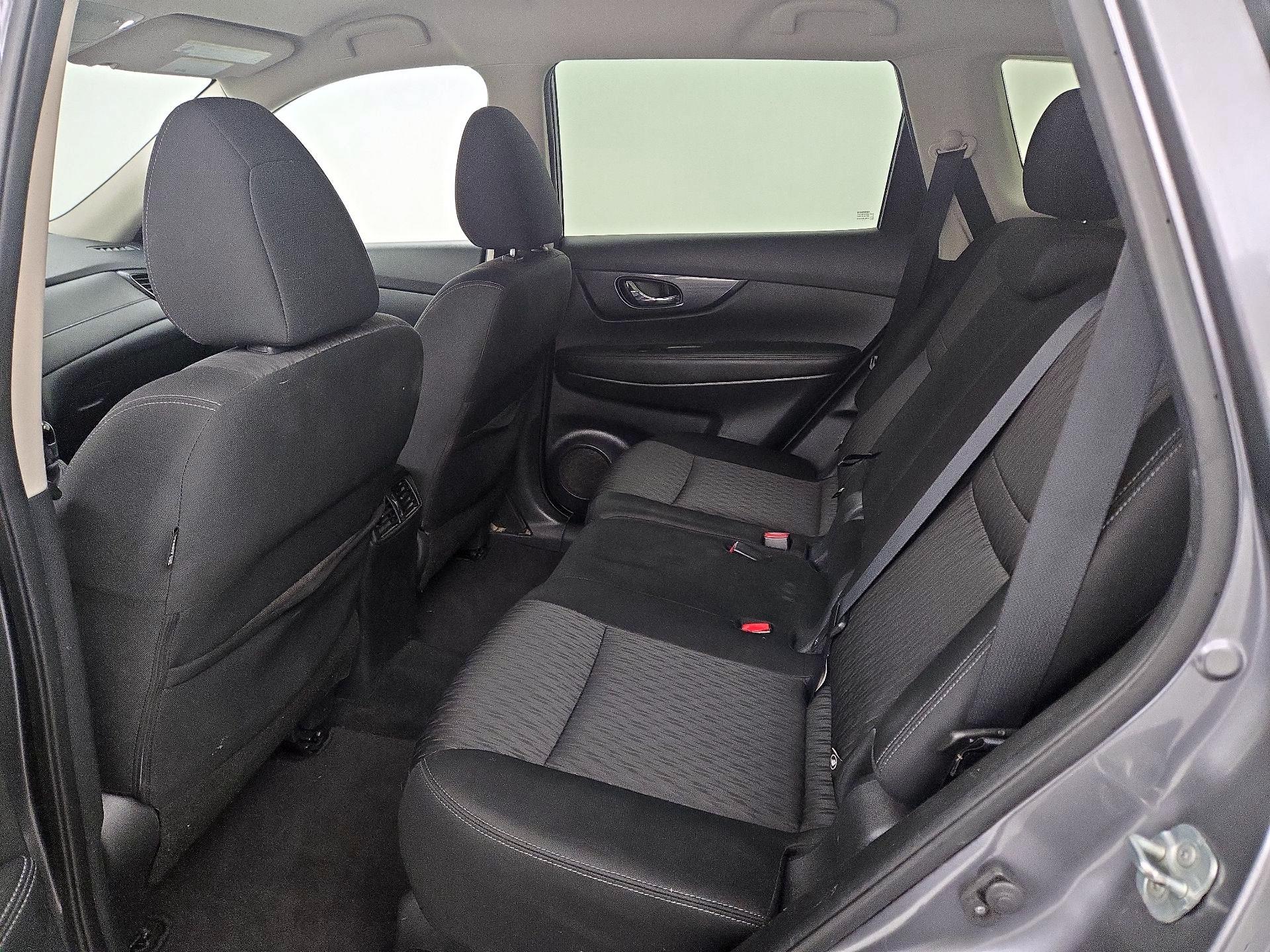 Thumbnail: 2018 Nissan Rogue - 19