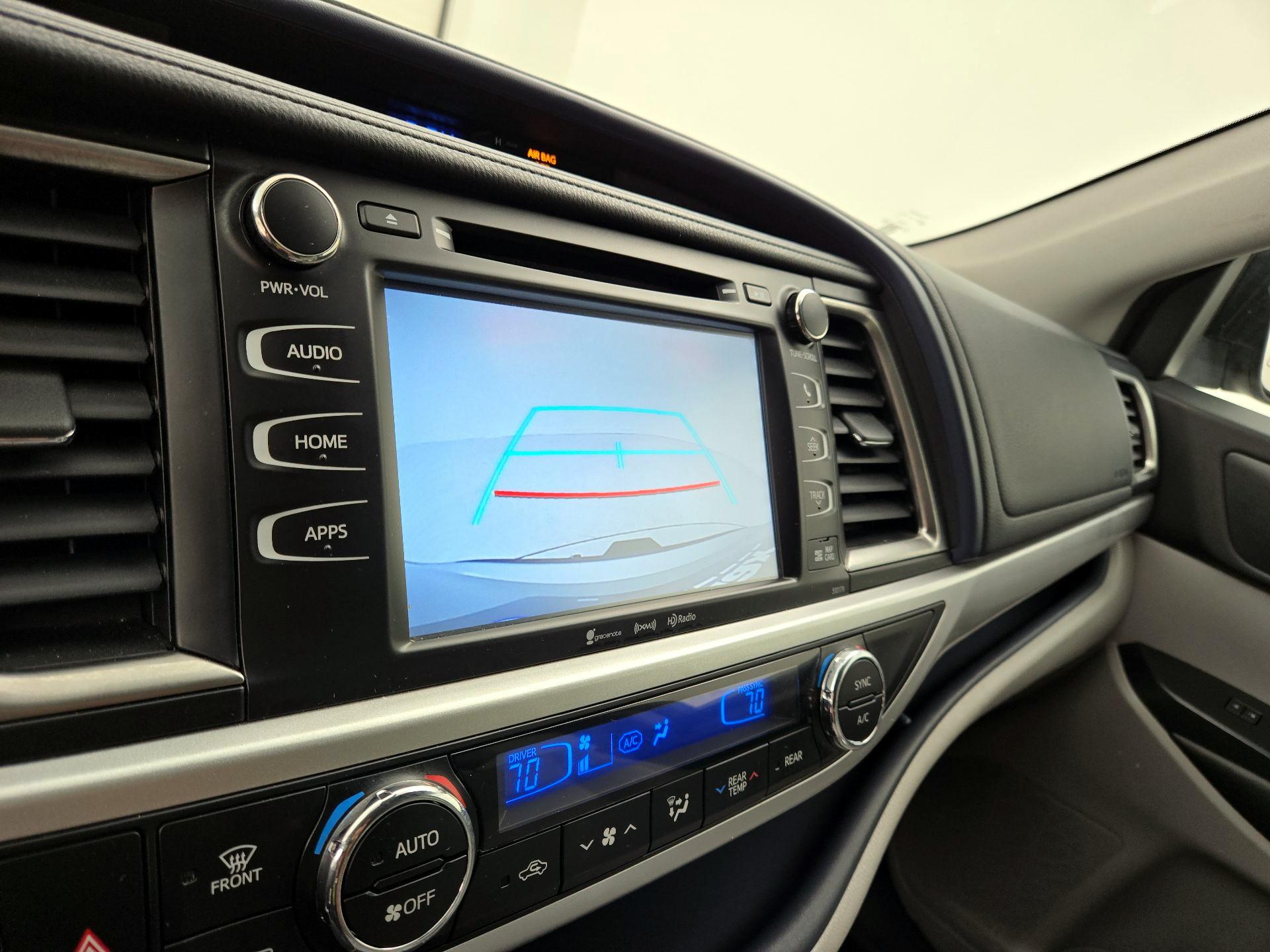 Thumbnail: 2017 Toyota Highlander - 14