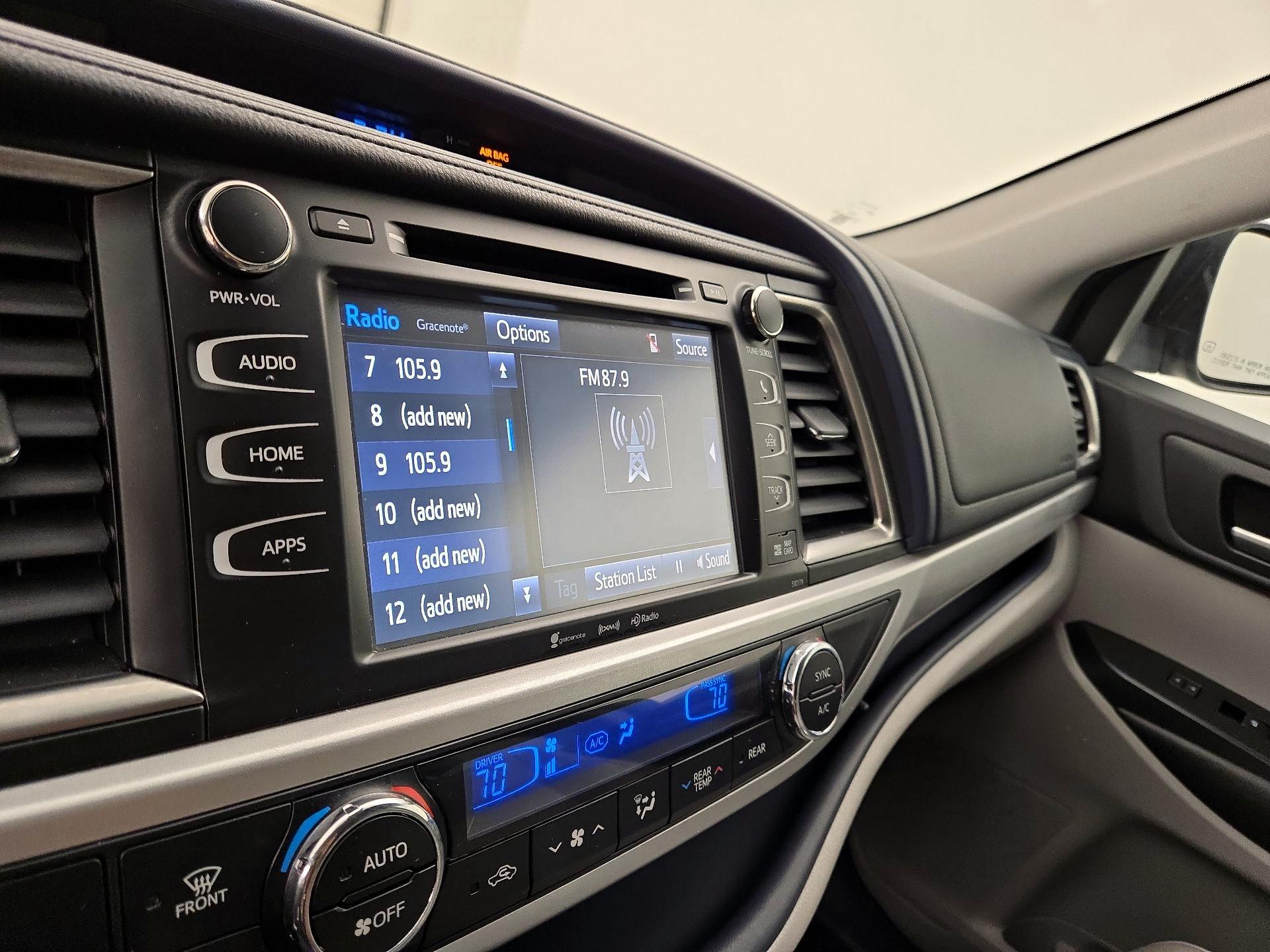 Thumbnail: 2017 Toyota Highlander - 15