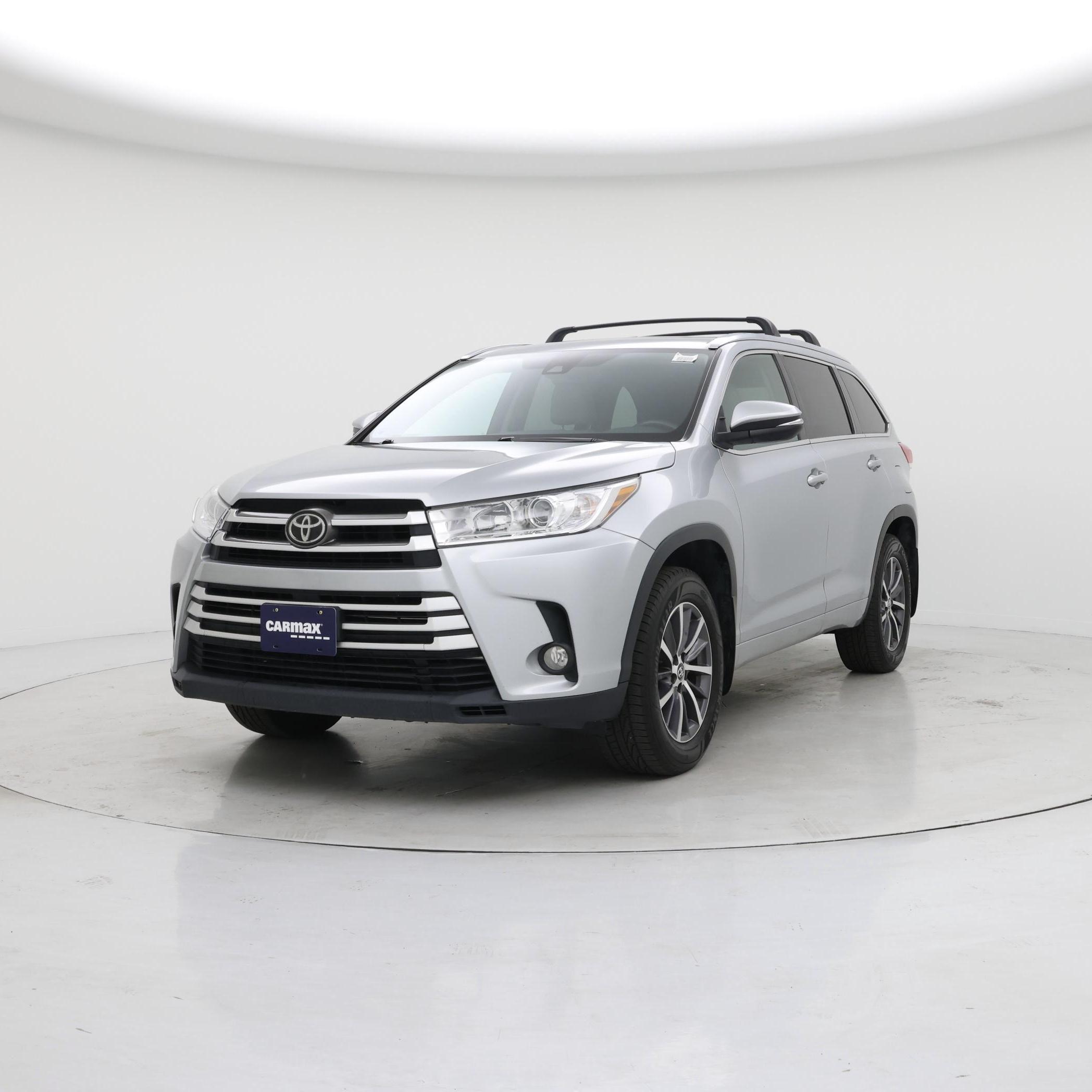Thumbnail: 2017 Toyota Highlander - 4