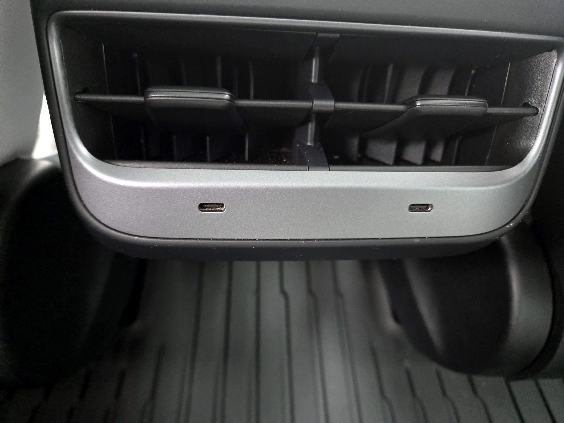 Thumbnail: 2023 Tesla Model 3 - 19