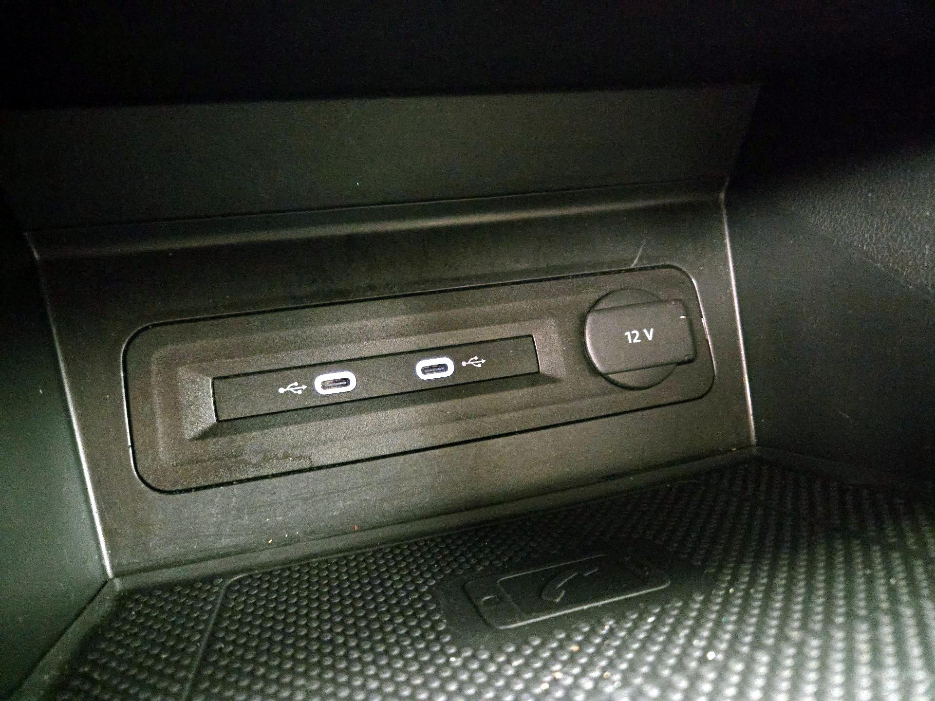 Thumbnail: 2022 Volkswagen Atlas - 18