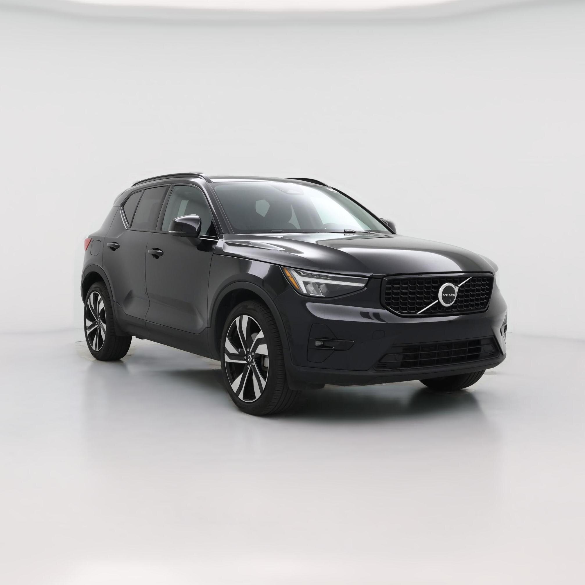 Thumbnail: 2025 Volvo XC40 - 1