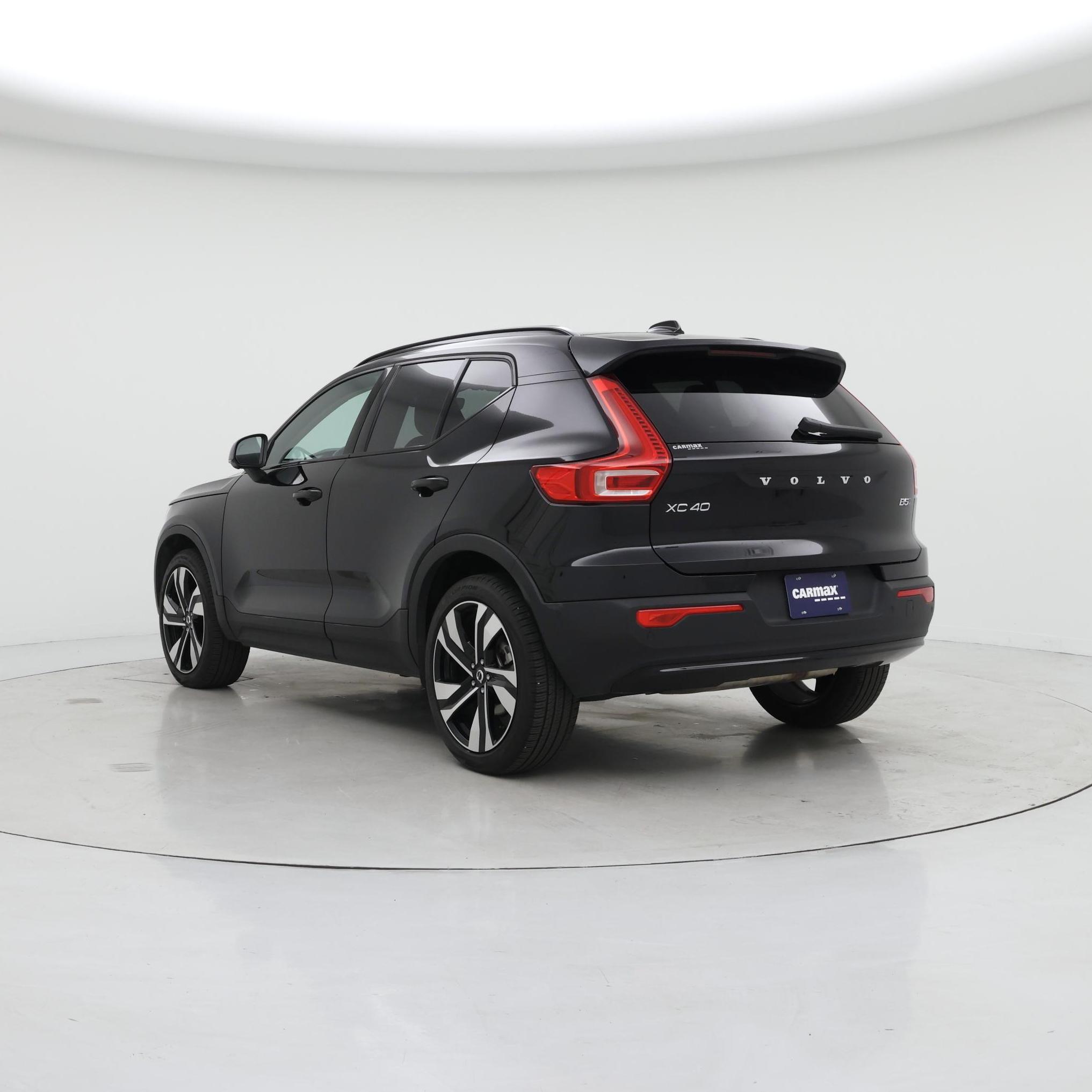 Thumbnail: 2025 Volvo XC40 - 2