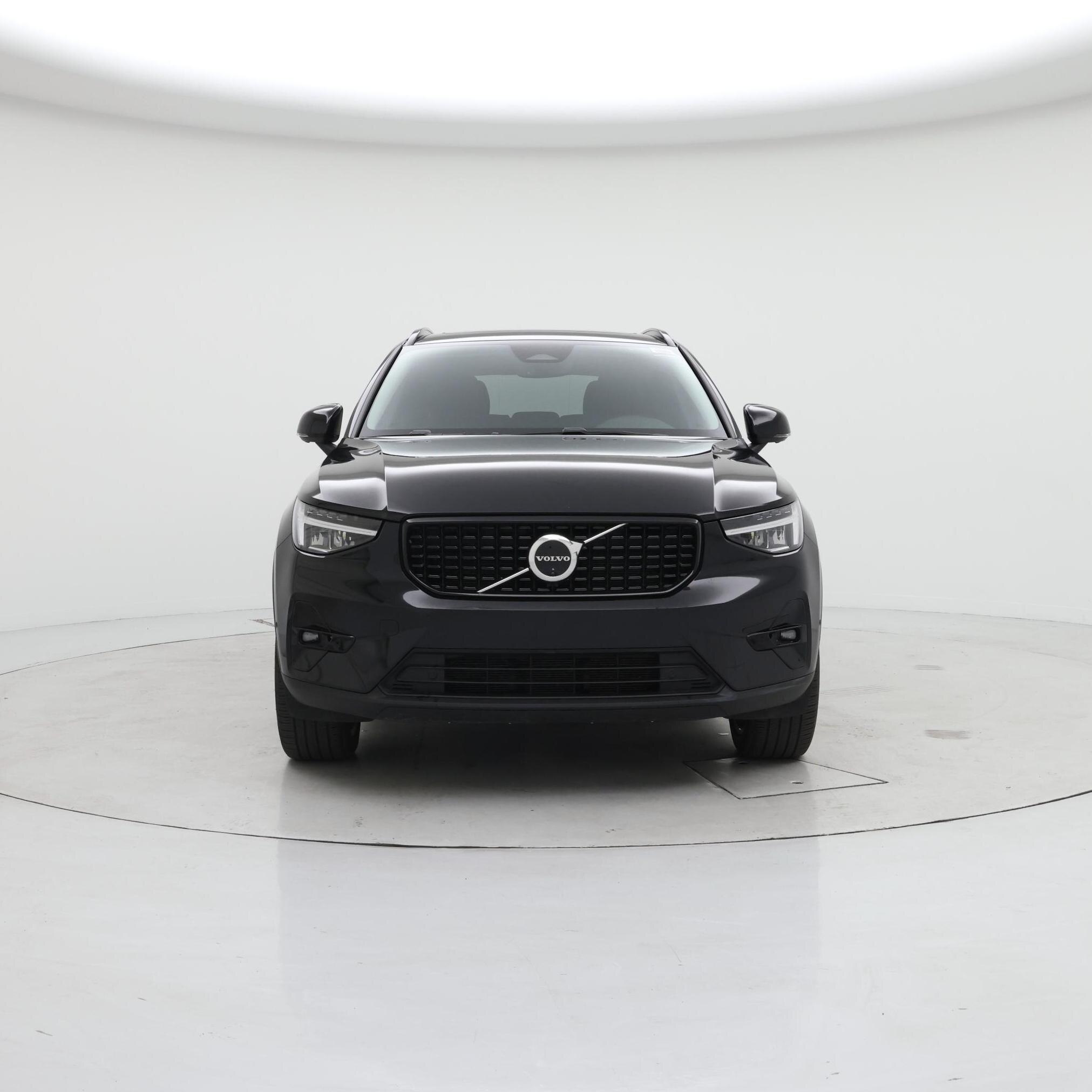 Thumbnail: 2025 Volvo XC40 - 5