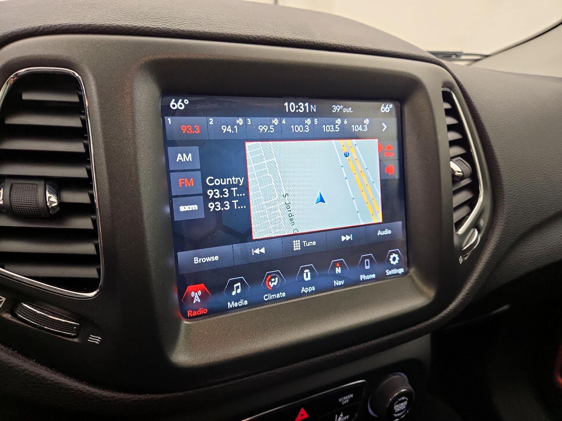 Thumbnail: 2017 Jeep Compass - 16