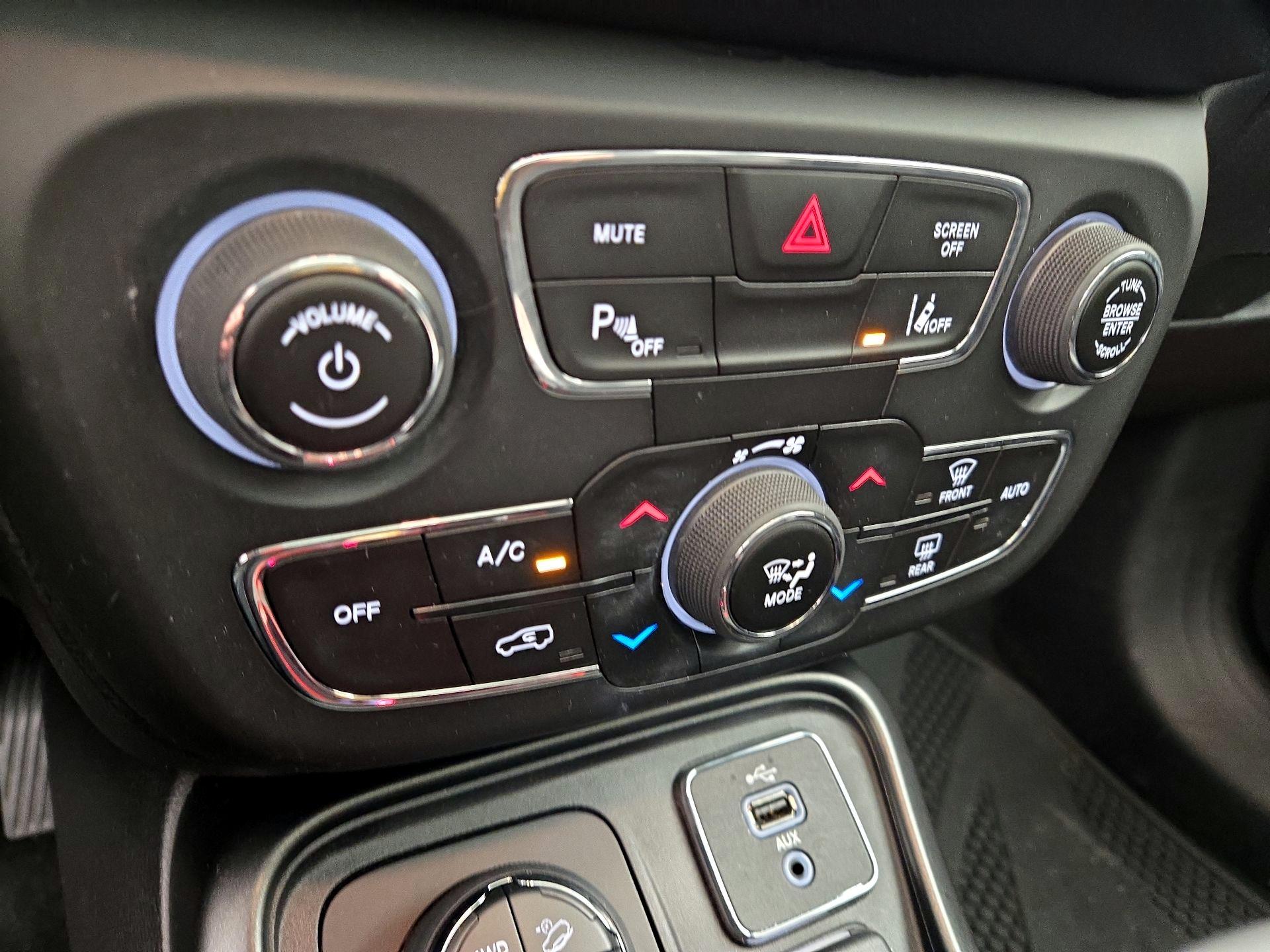 Thumbnail: 2017 Jeep Compass - 17