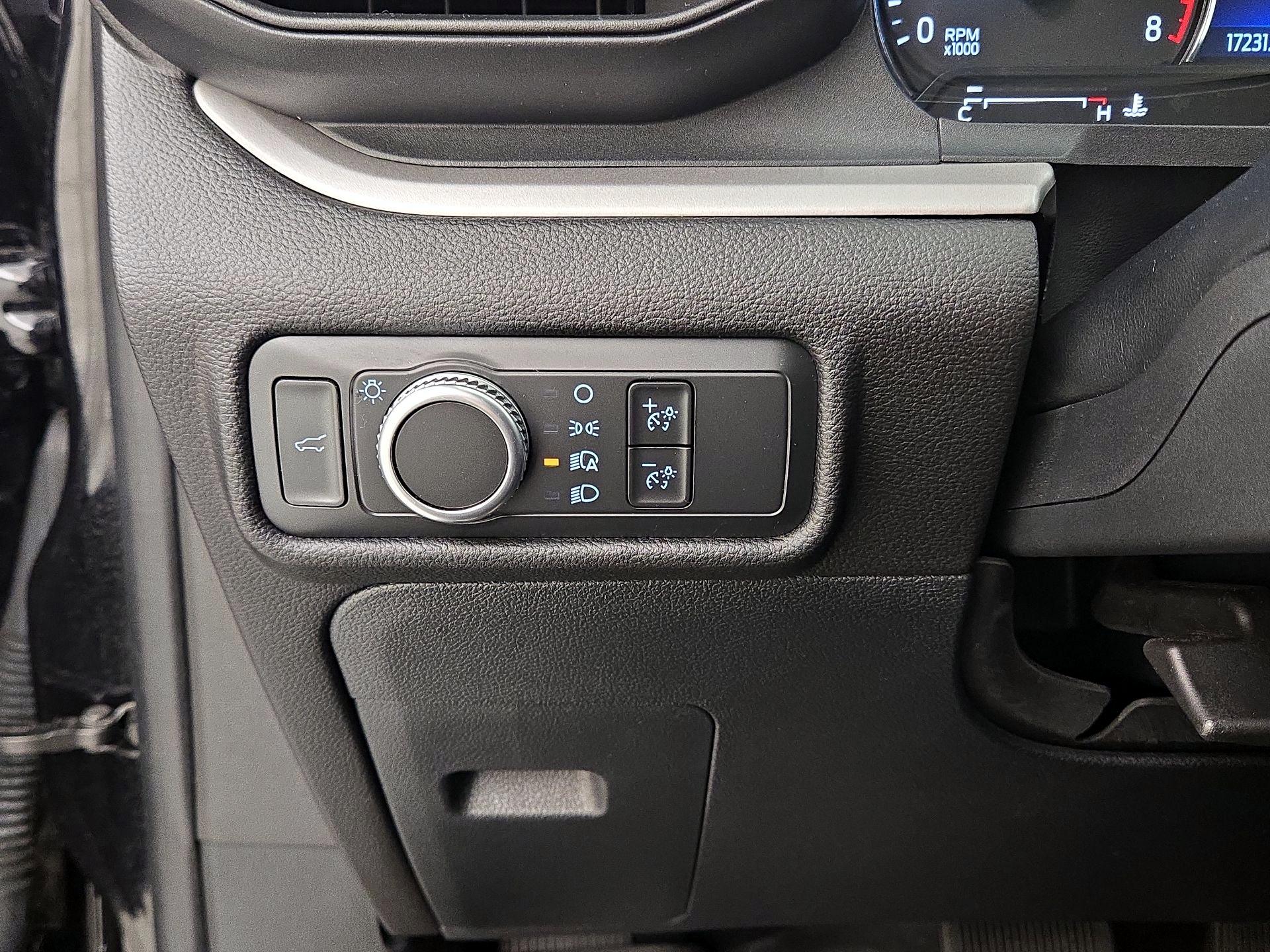 Thumbnail: 2022 Ford Explorer - 13