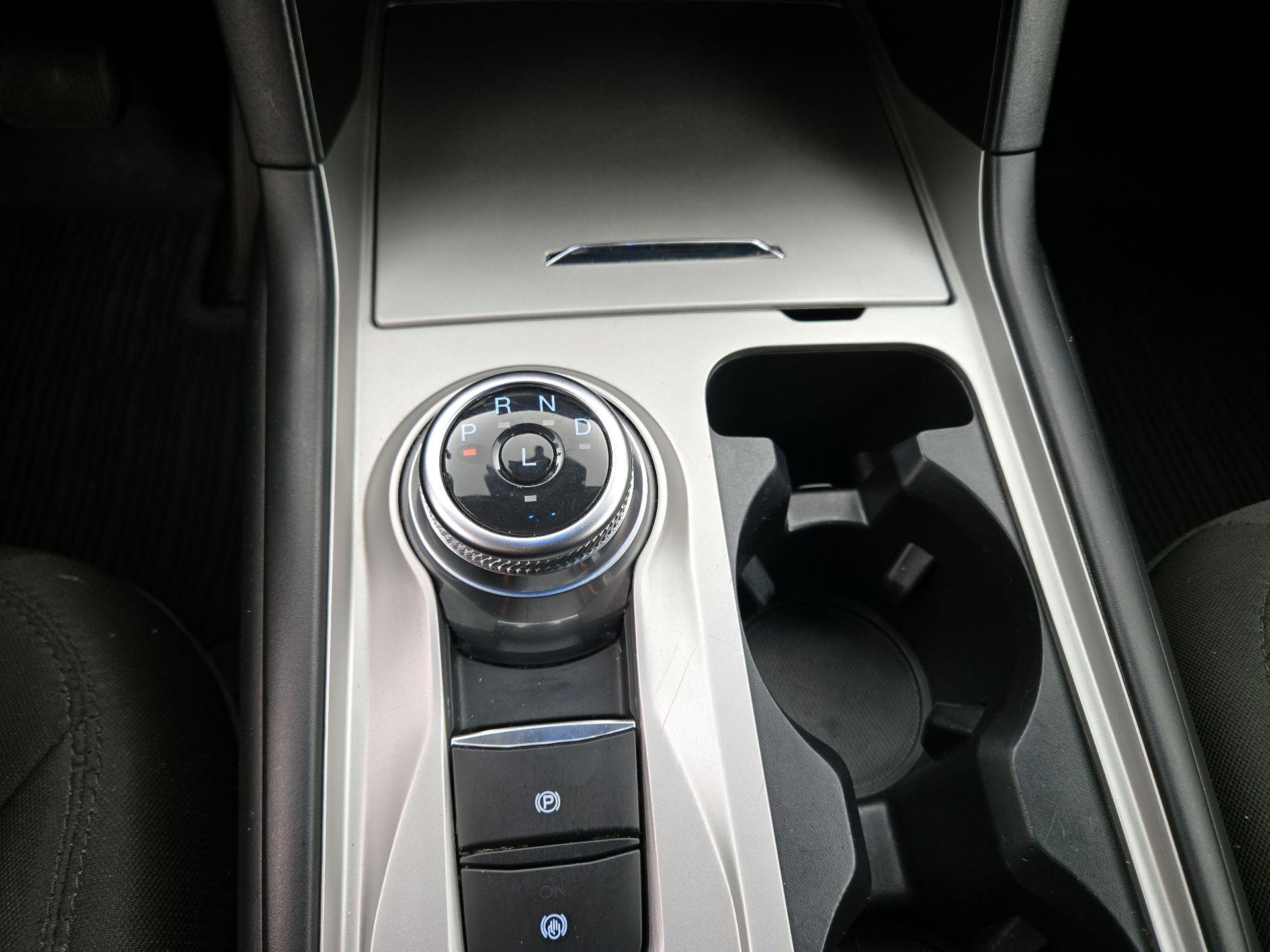 Thumbnail: 2022 Ford Explorer - 17