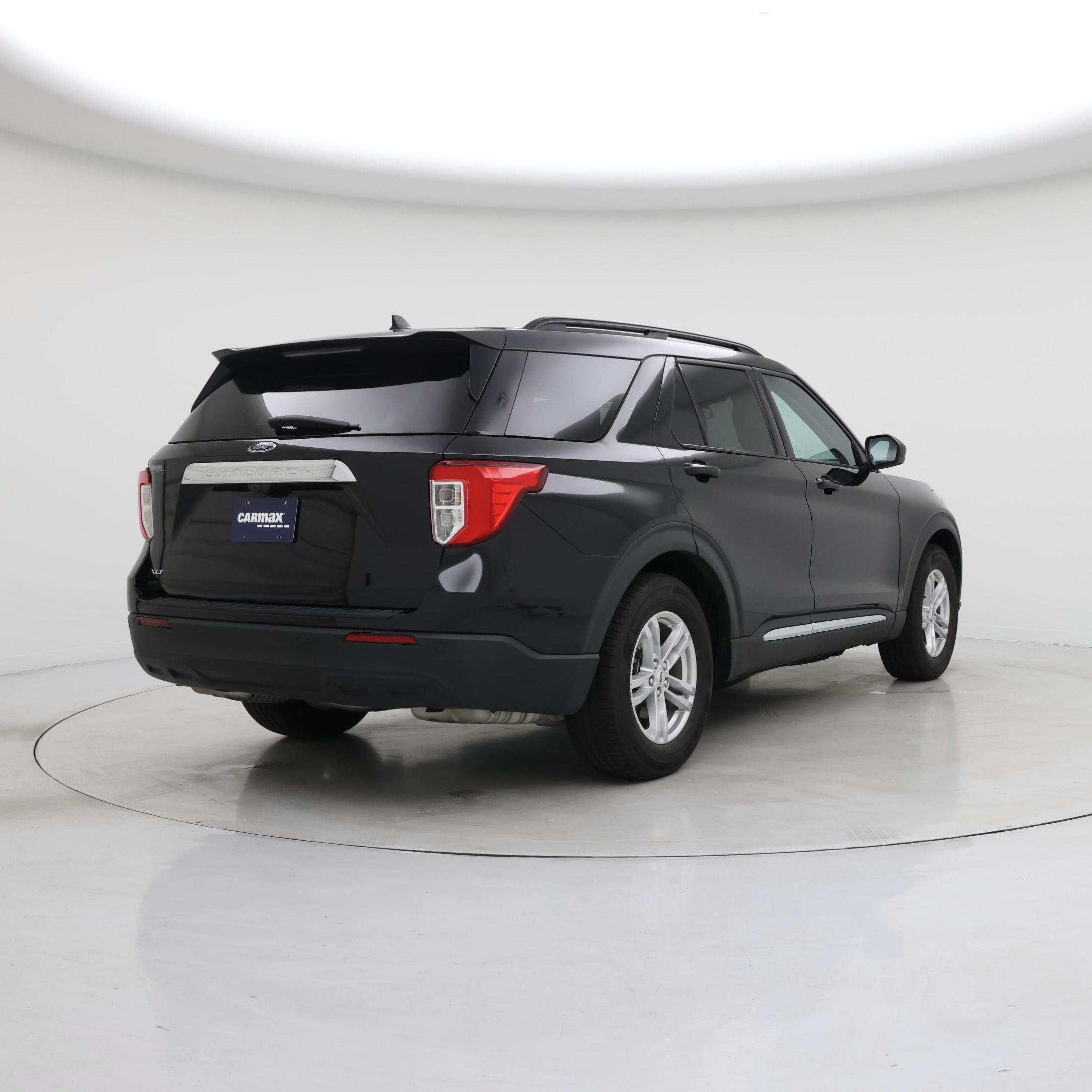 Thumbnail: 2022 Ford Explorer - 8