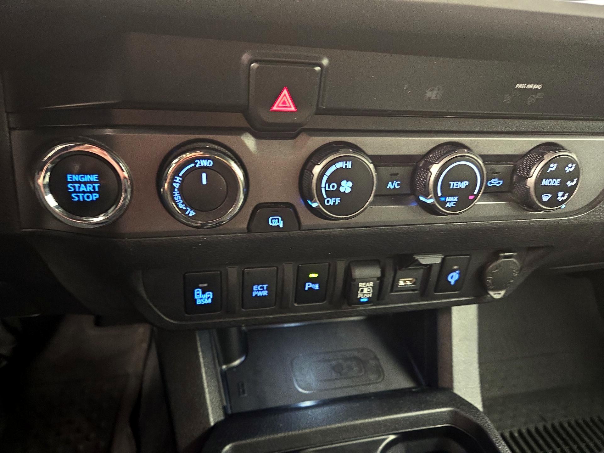 Thumbnail: 2020 Toyota Tacoma - 16