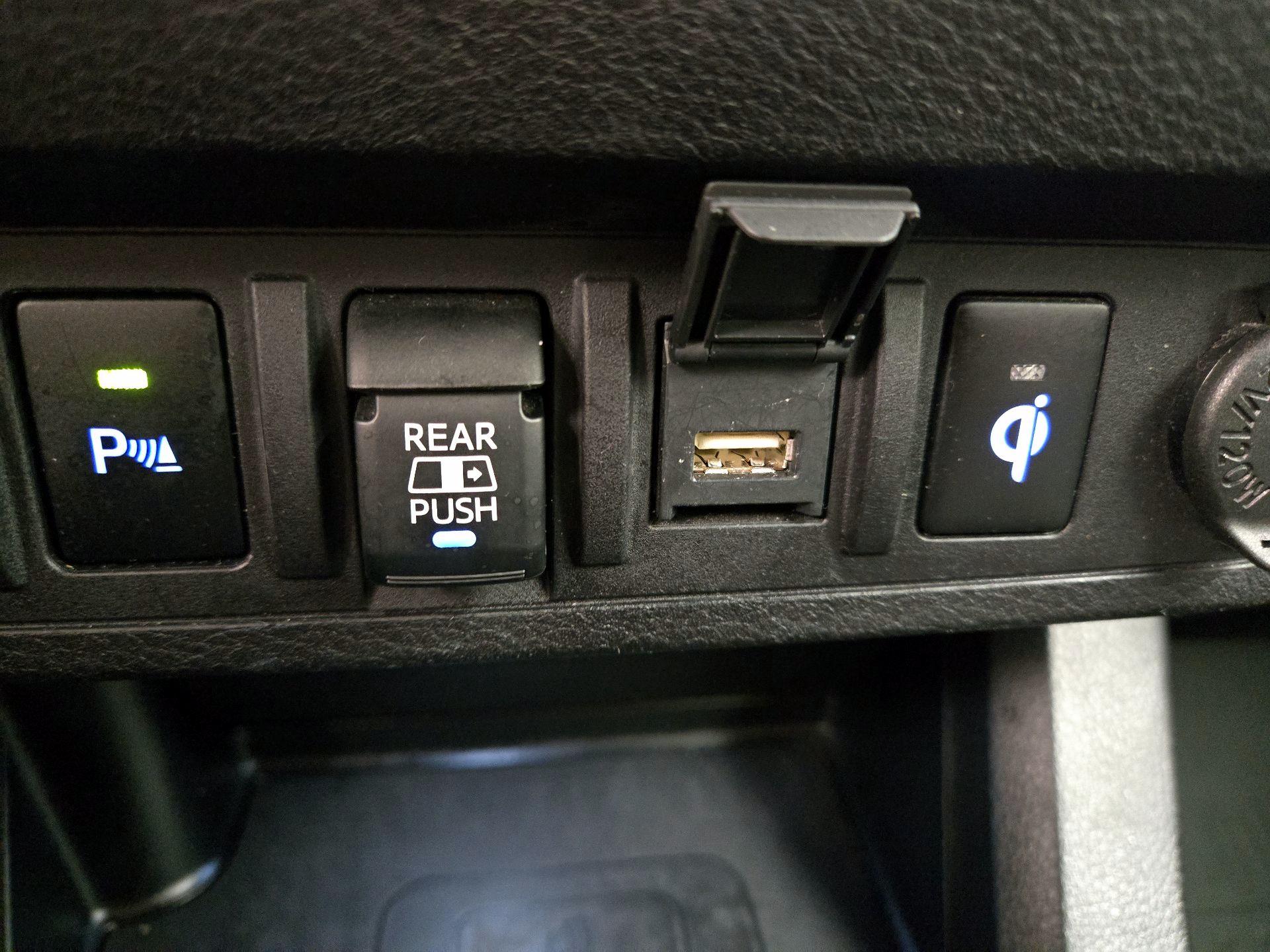 Thumbnail: 2020 Toyota Tacoma - 18