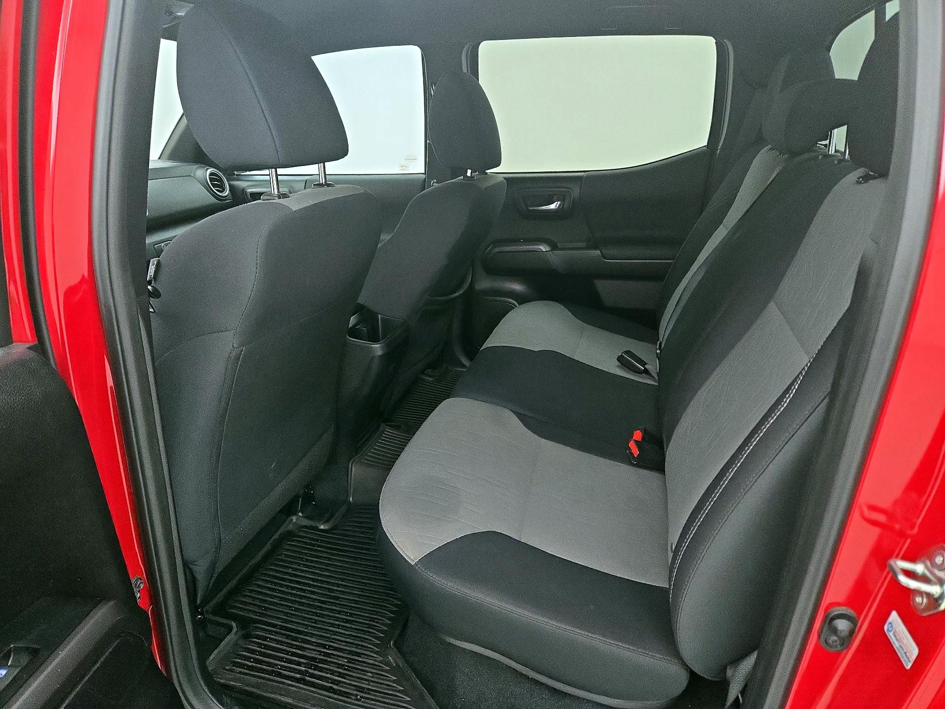 Thumbnail: 2020 Toyota Tacoma - 19