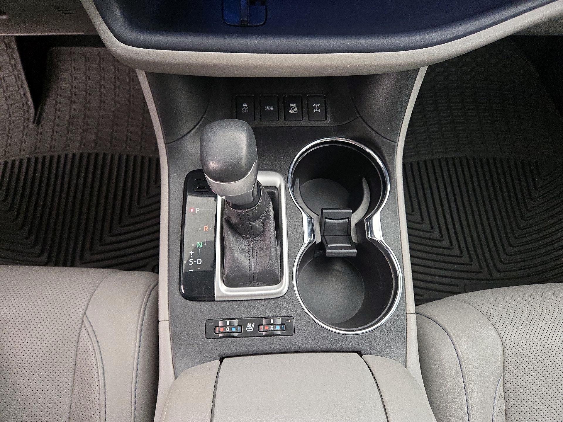 Thumbnail: 2017 Toyota Highlander - 17