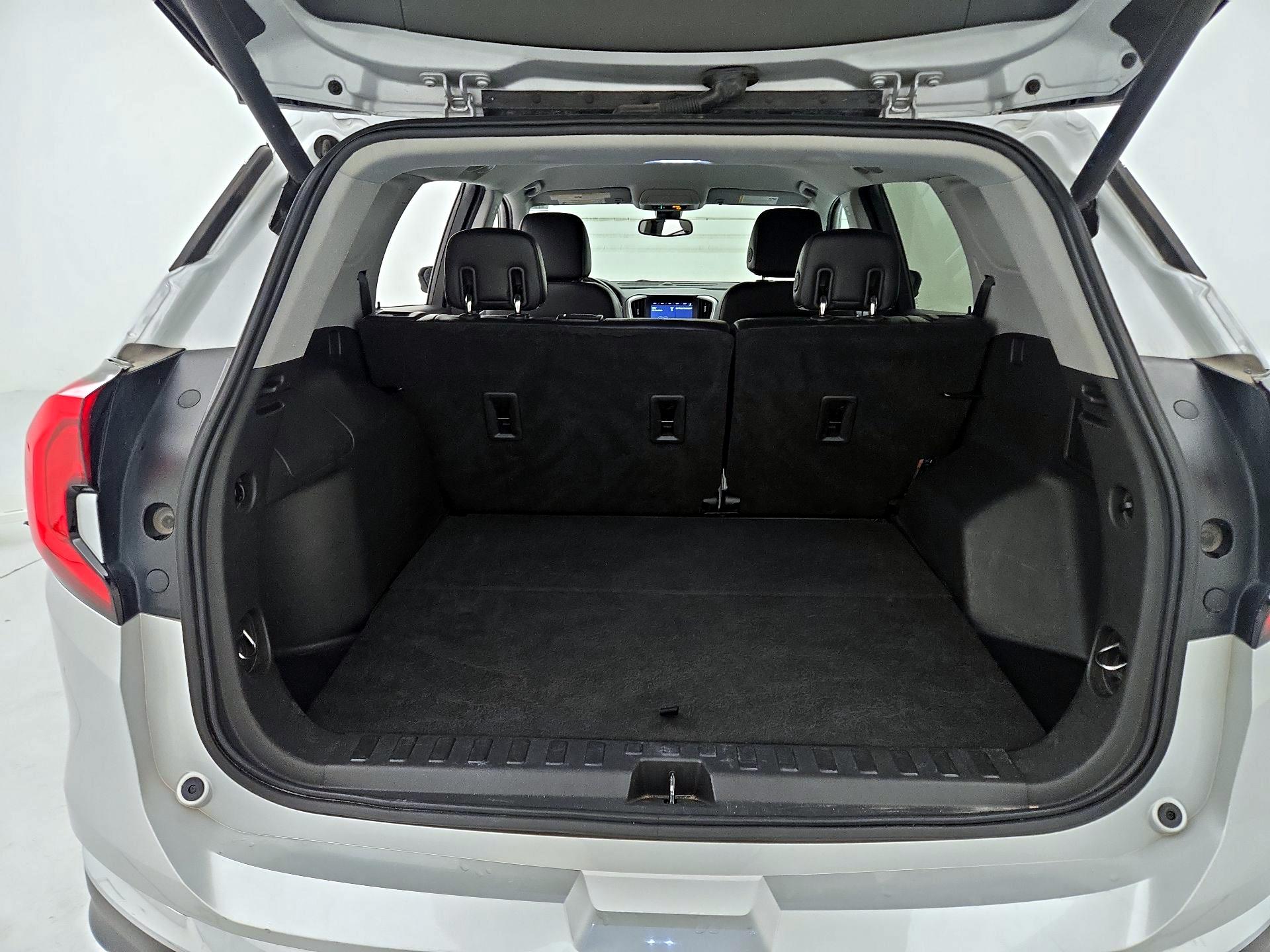 Thumbnail: 2020 GMC Terrain - 20