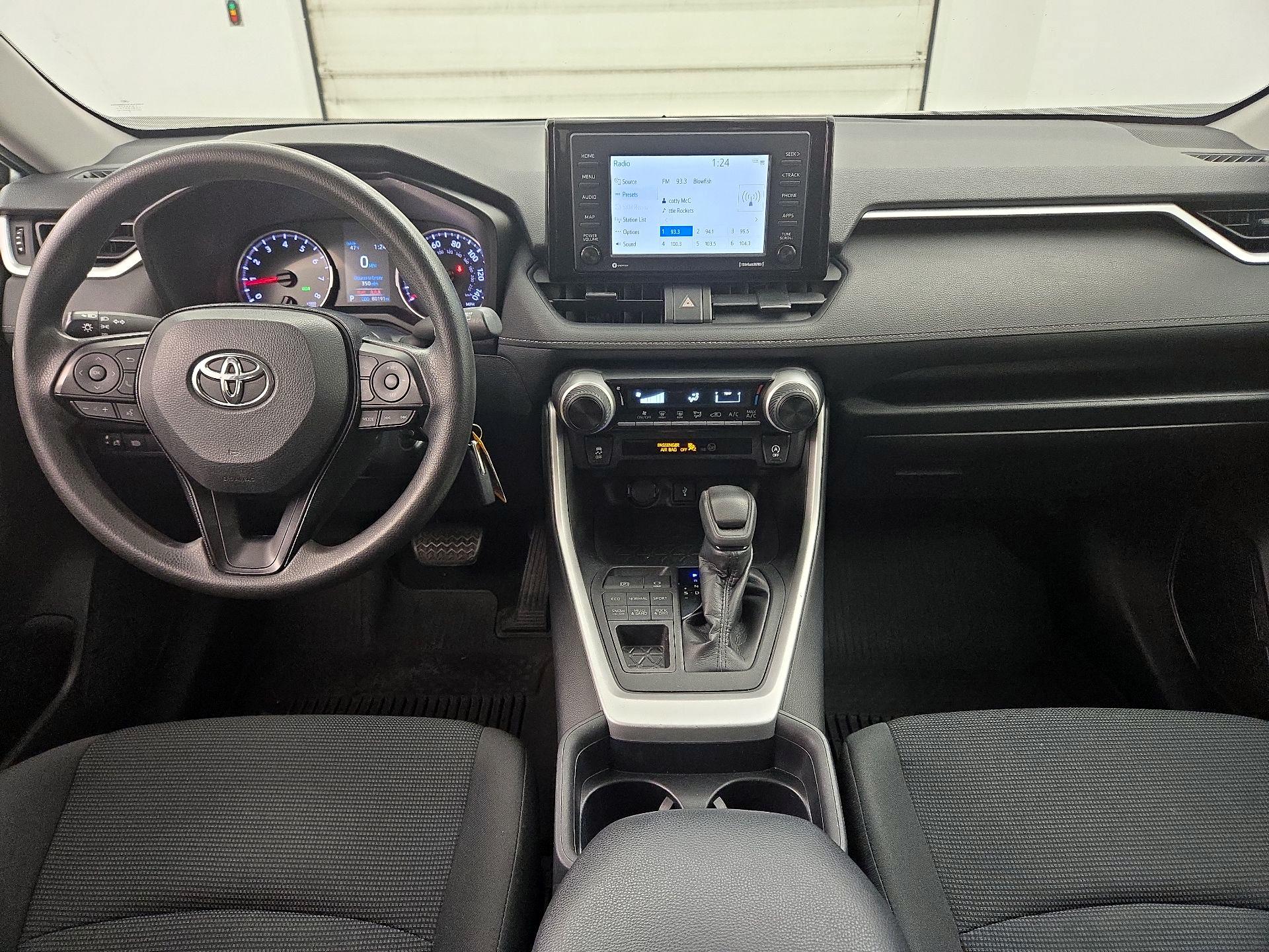 Thumbnail: 2020 Toyota RAV4 - 9