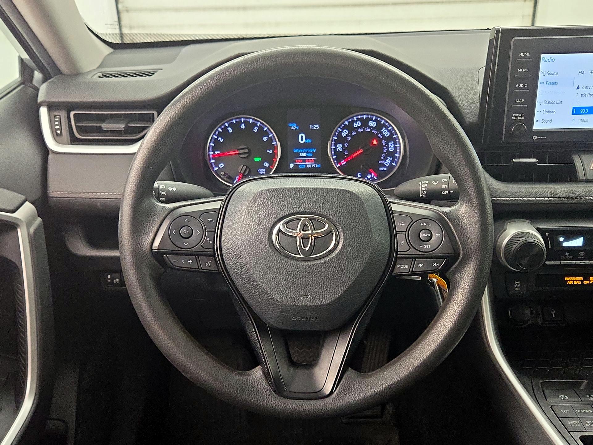 Thumbnail: 2020 Toyota RAV4 - 10