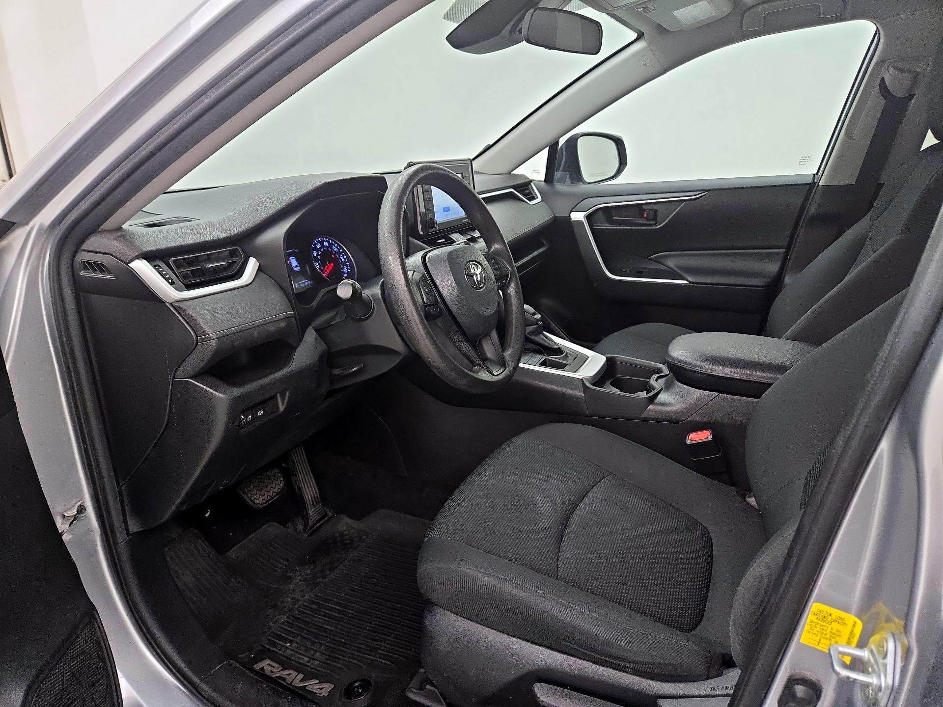 Thumbnail: 2020 Toyota RAV4 - 11