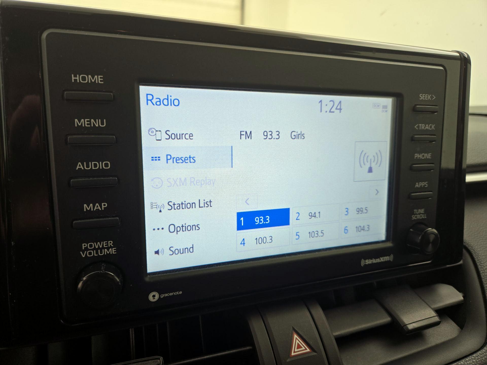 Thumbnail: 2020 Toyota RAV4 - 15