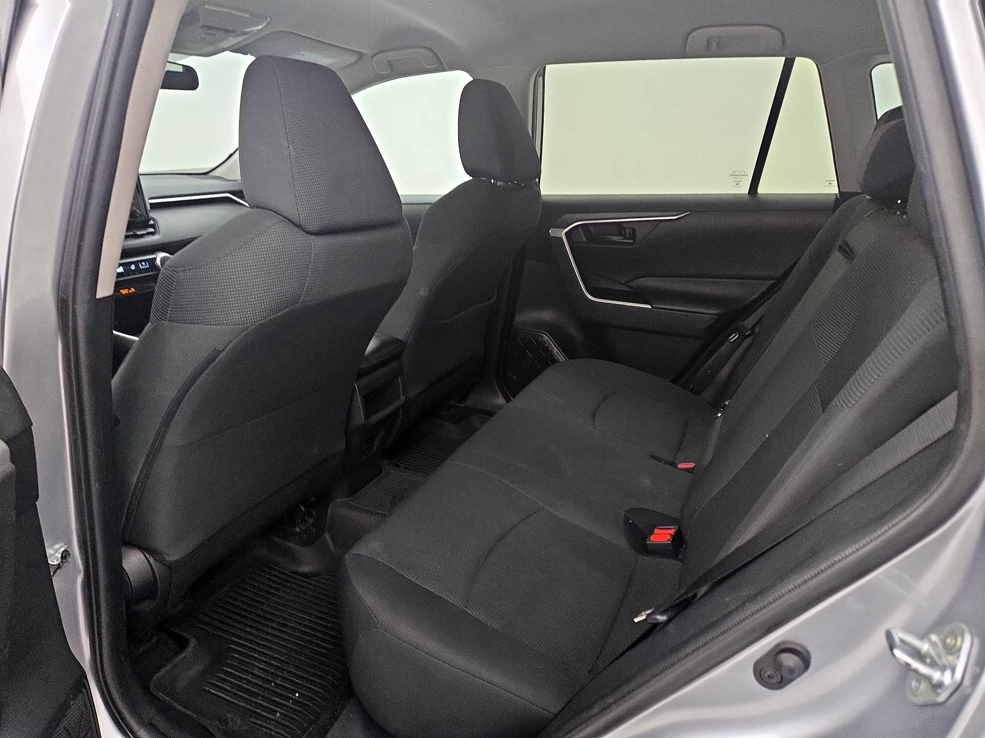 Thumbnail: 2020 Toyota RAV4 - 19