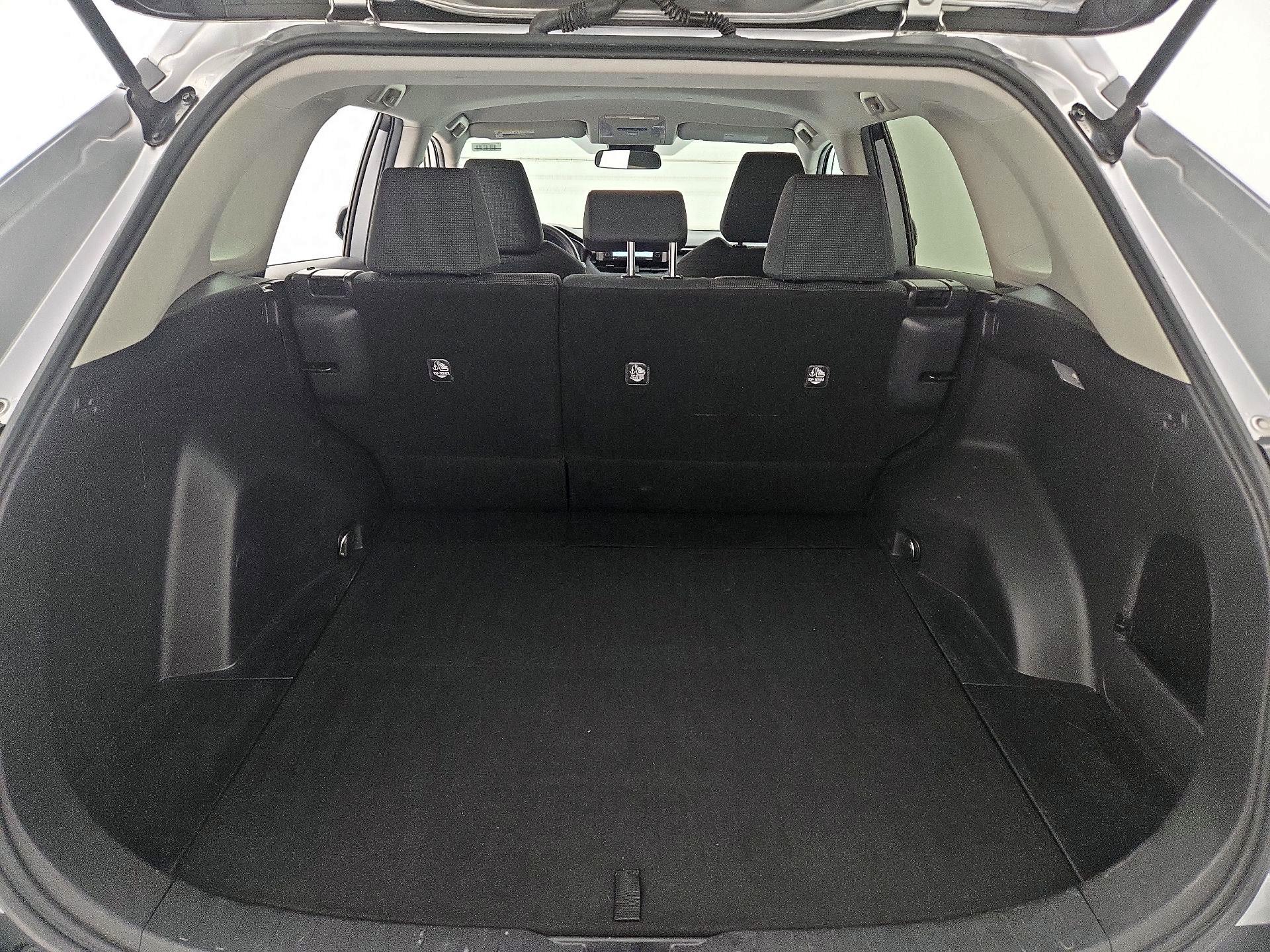 Thumbnail: 2020 Toyota RAV4 - 20