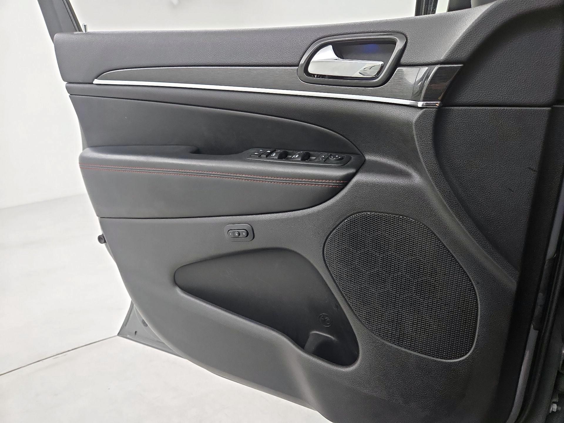 Thumbnail: 2020 Jeep Grand Cherokee - 12