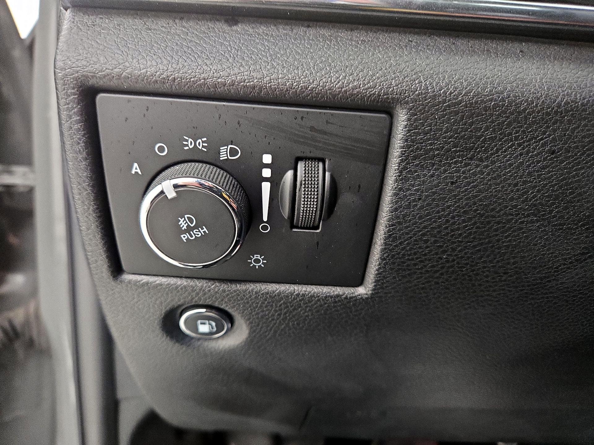 Thumbnail: 2020 Jeep Grand Cherokee - 13