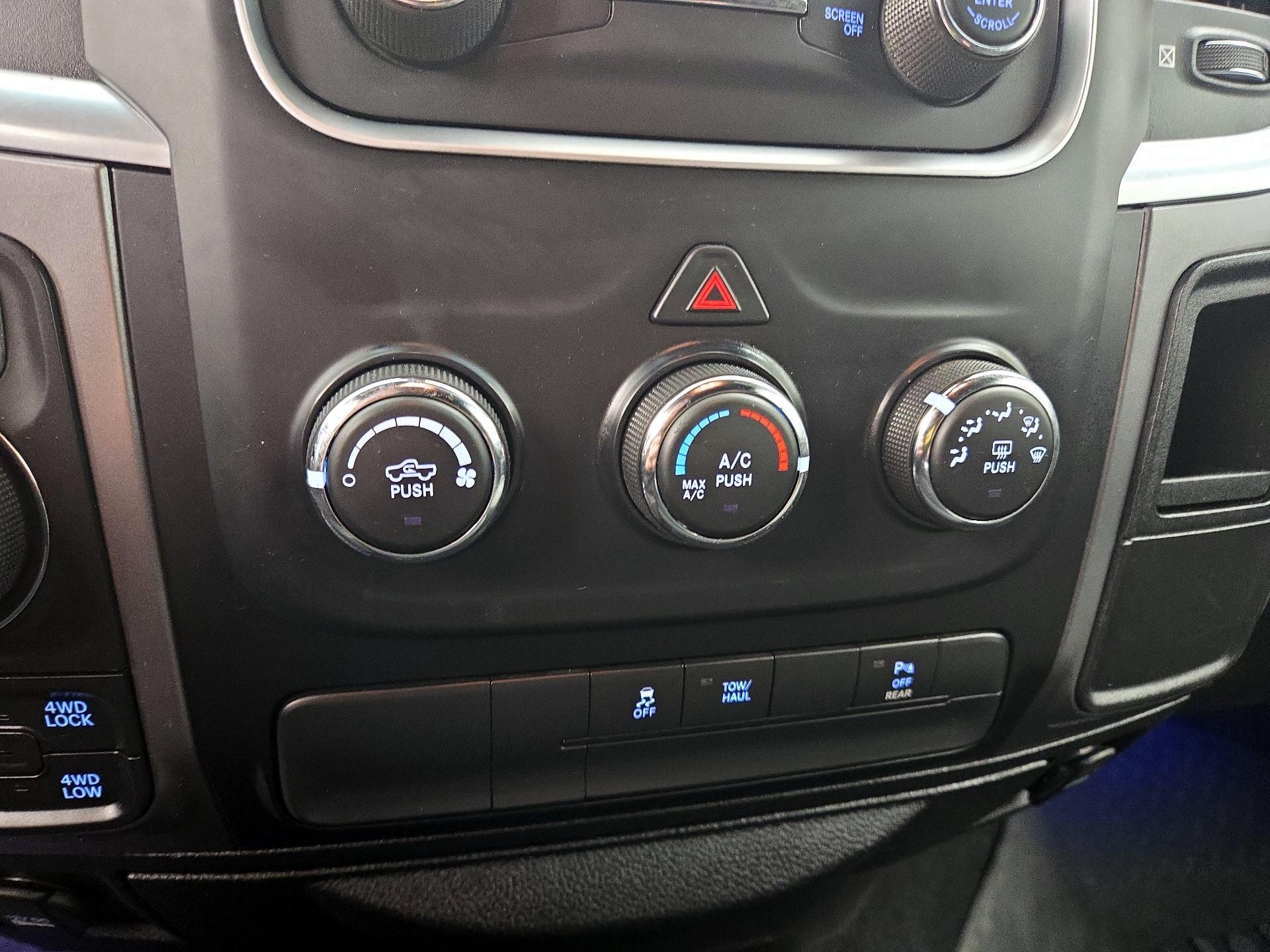 Thumbnail: 2021 RAM 1500 Classic - 16