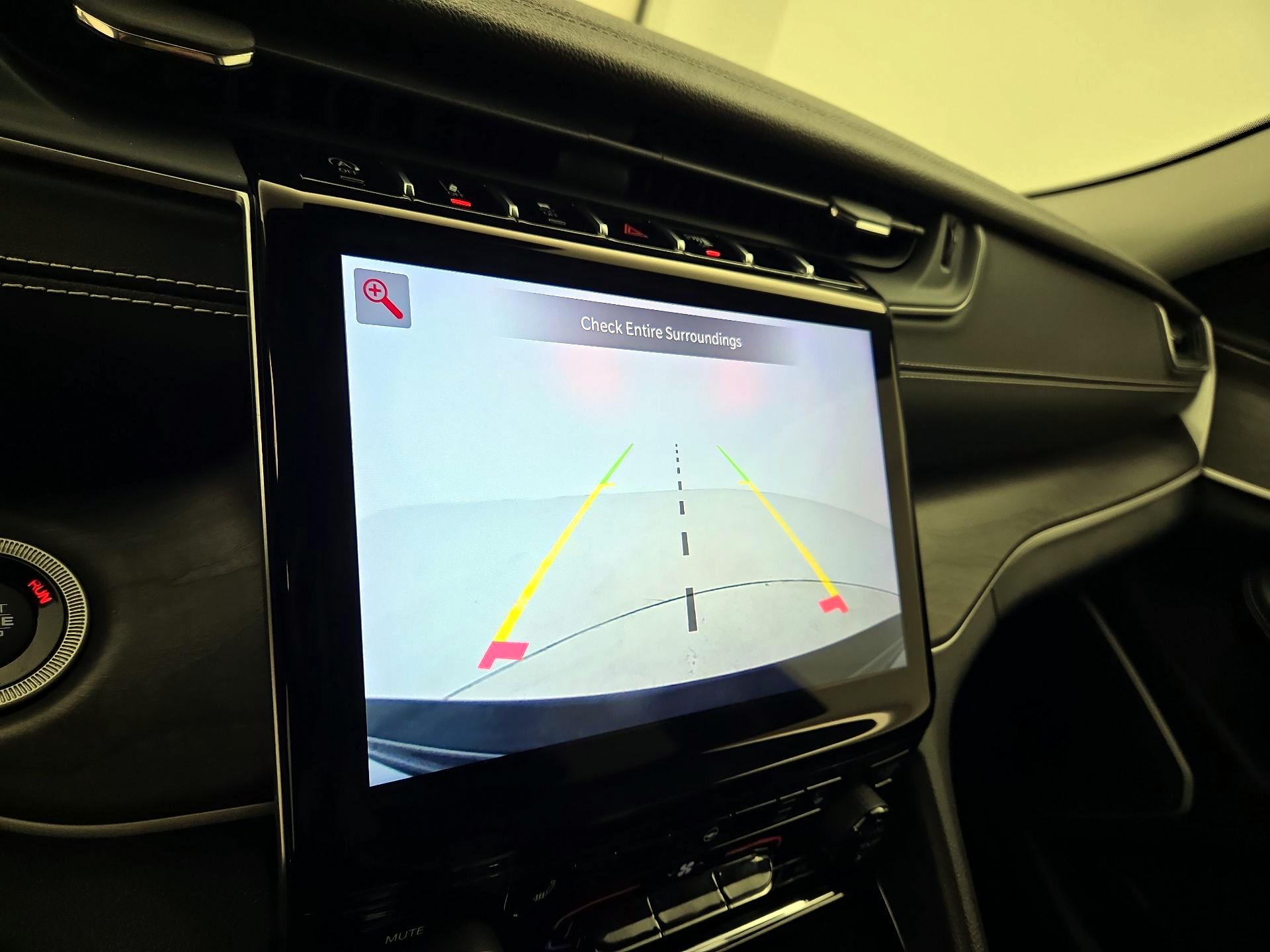 Thumbnail: 2023 Jeep Grand Cherokee - 15