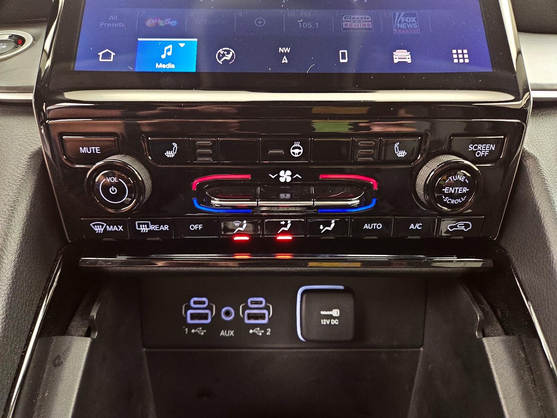 Thumbnail: 2023 Jeep Grand Cherokee - 17