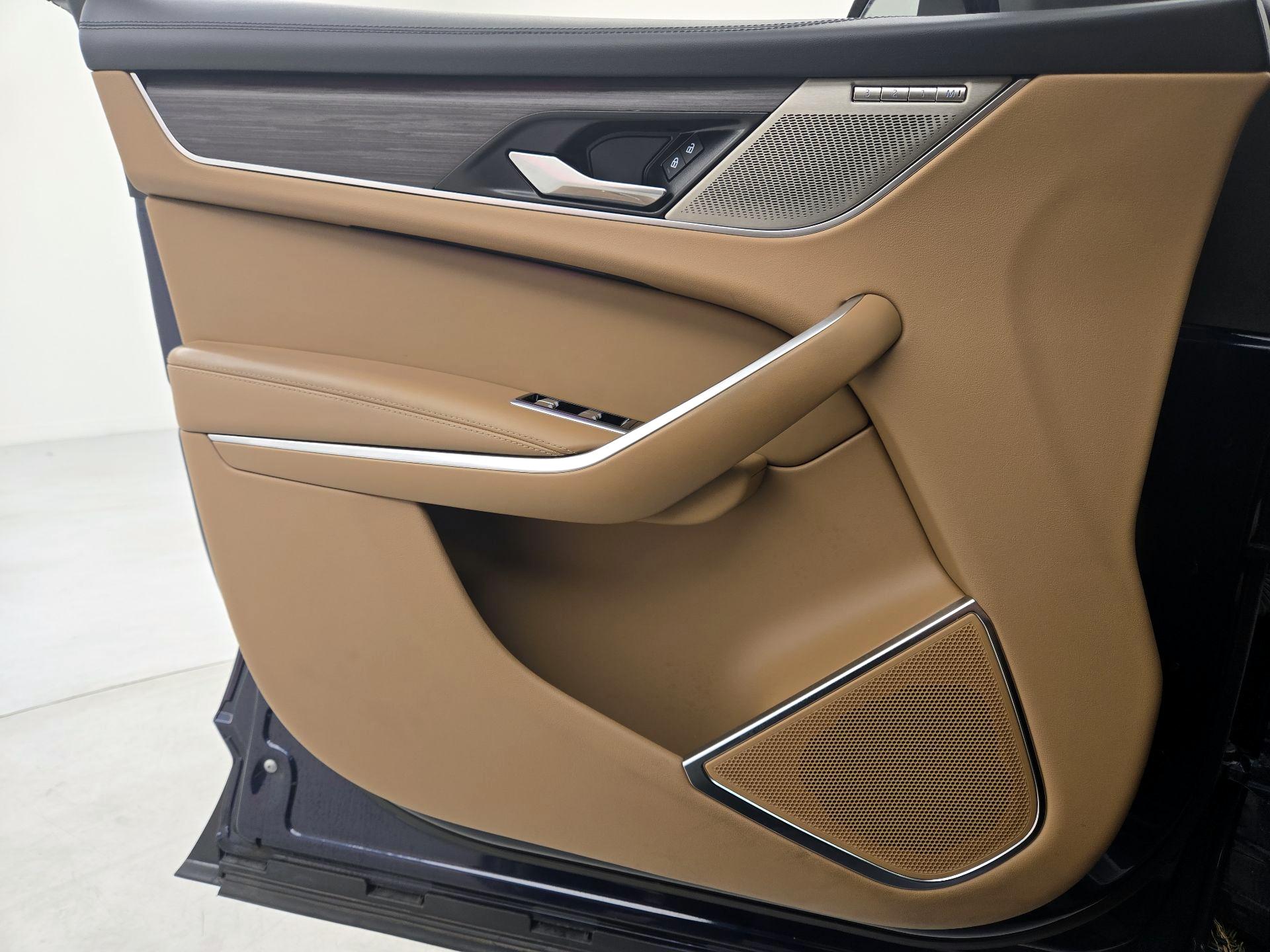 Thumbnail: 2023 Jaguar F-Pace - 12