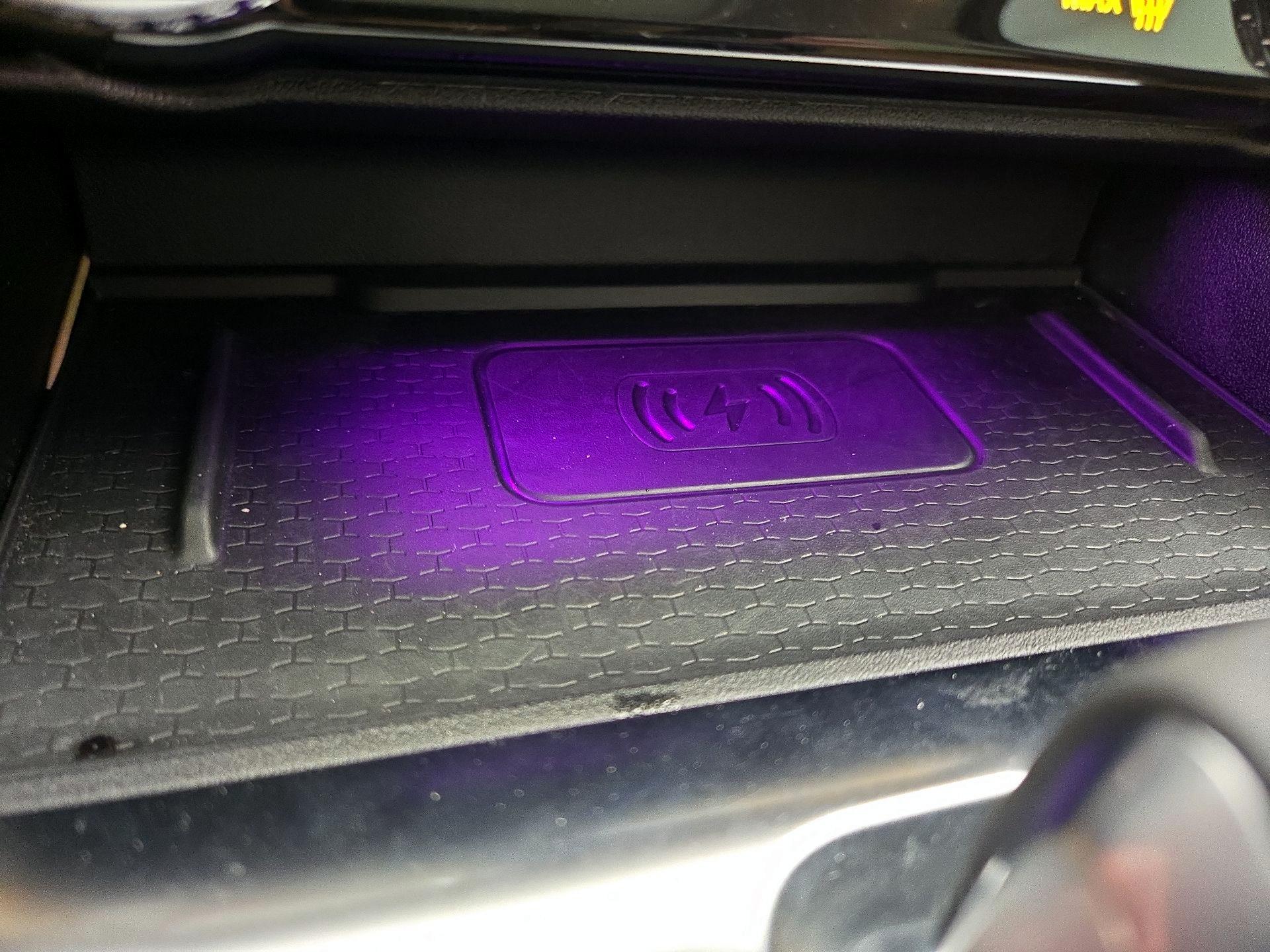 Thumbnail: 2023 Jaguar F-Pace - 19