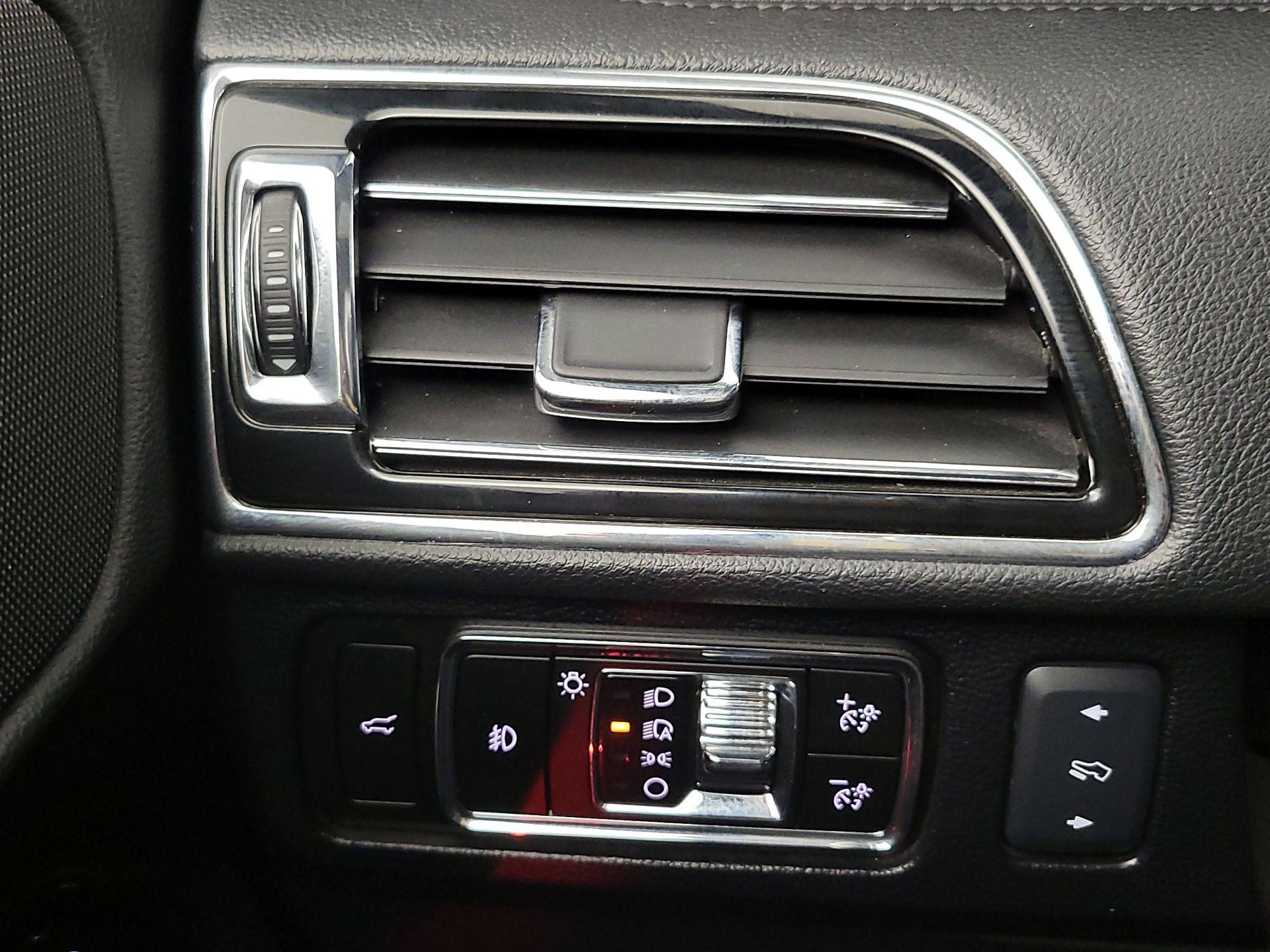 Thumbnail: 2023 Lincoln Navigator - 13