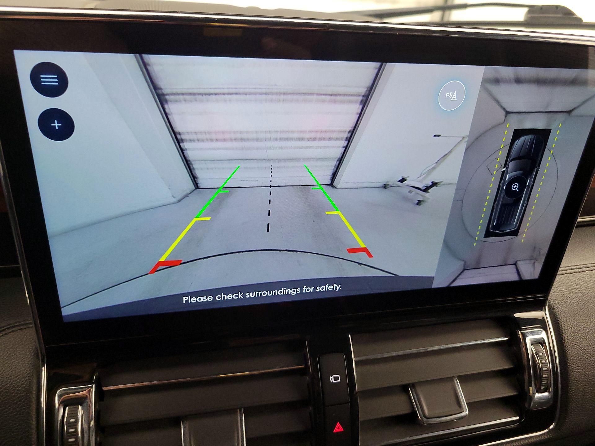 Thumbnail: 2023 Lincoln Navigator - 15