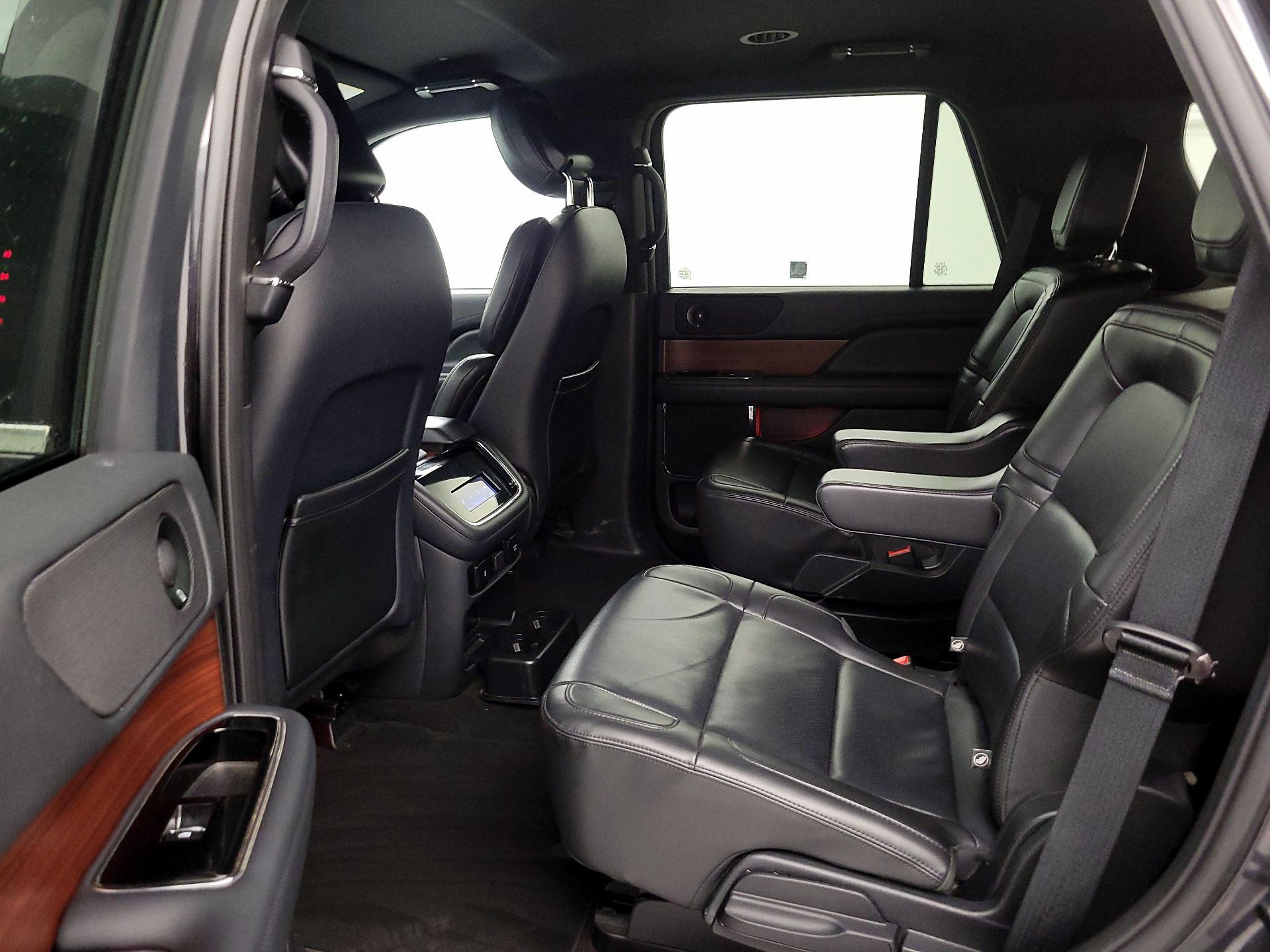 Thumbnail: 2023 Lincoln Navigator - 20
