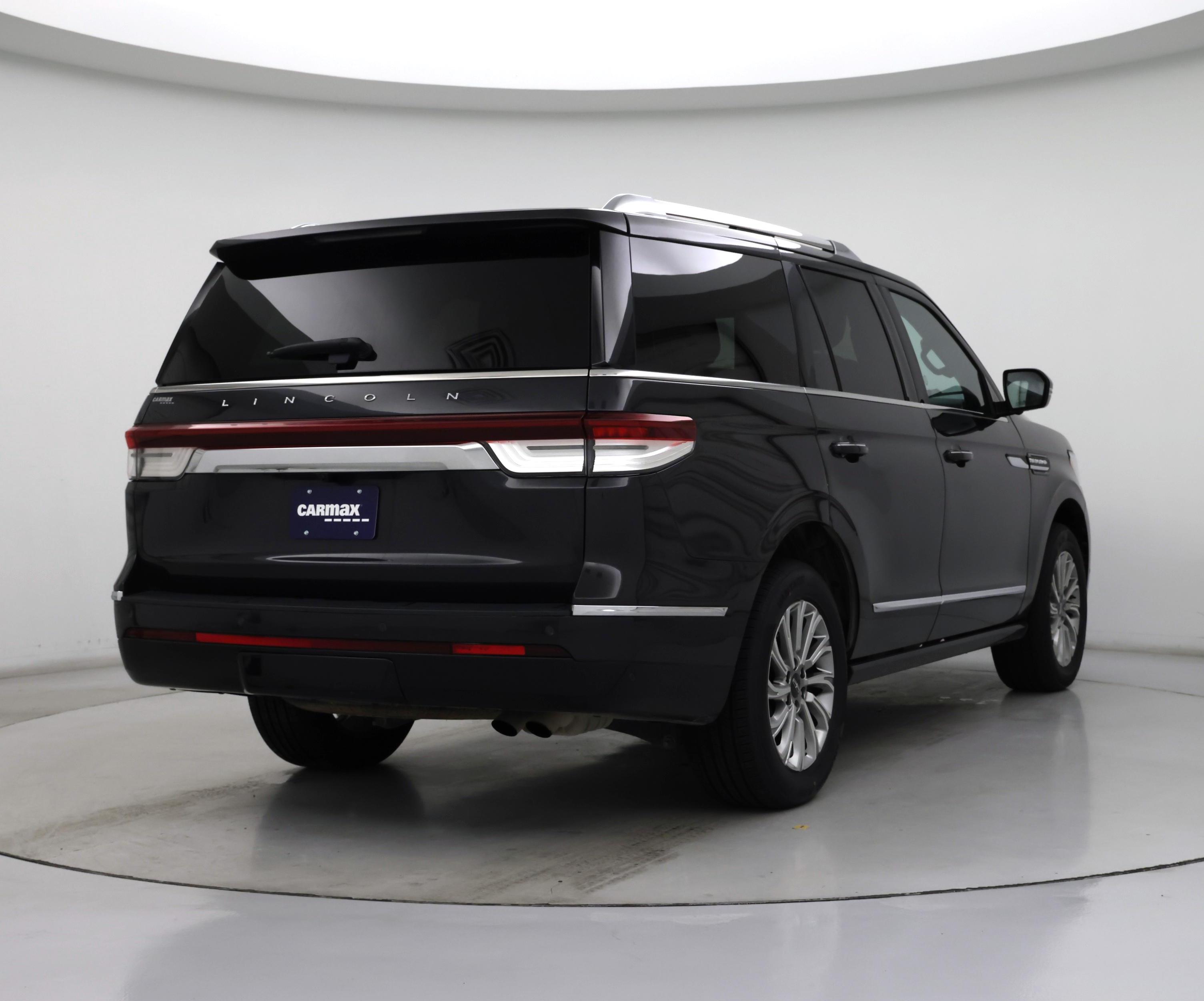 Thumbnail: 2023 Lincoln Navigator - 8