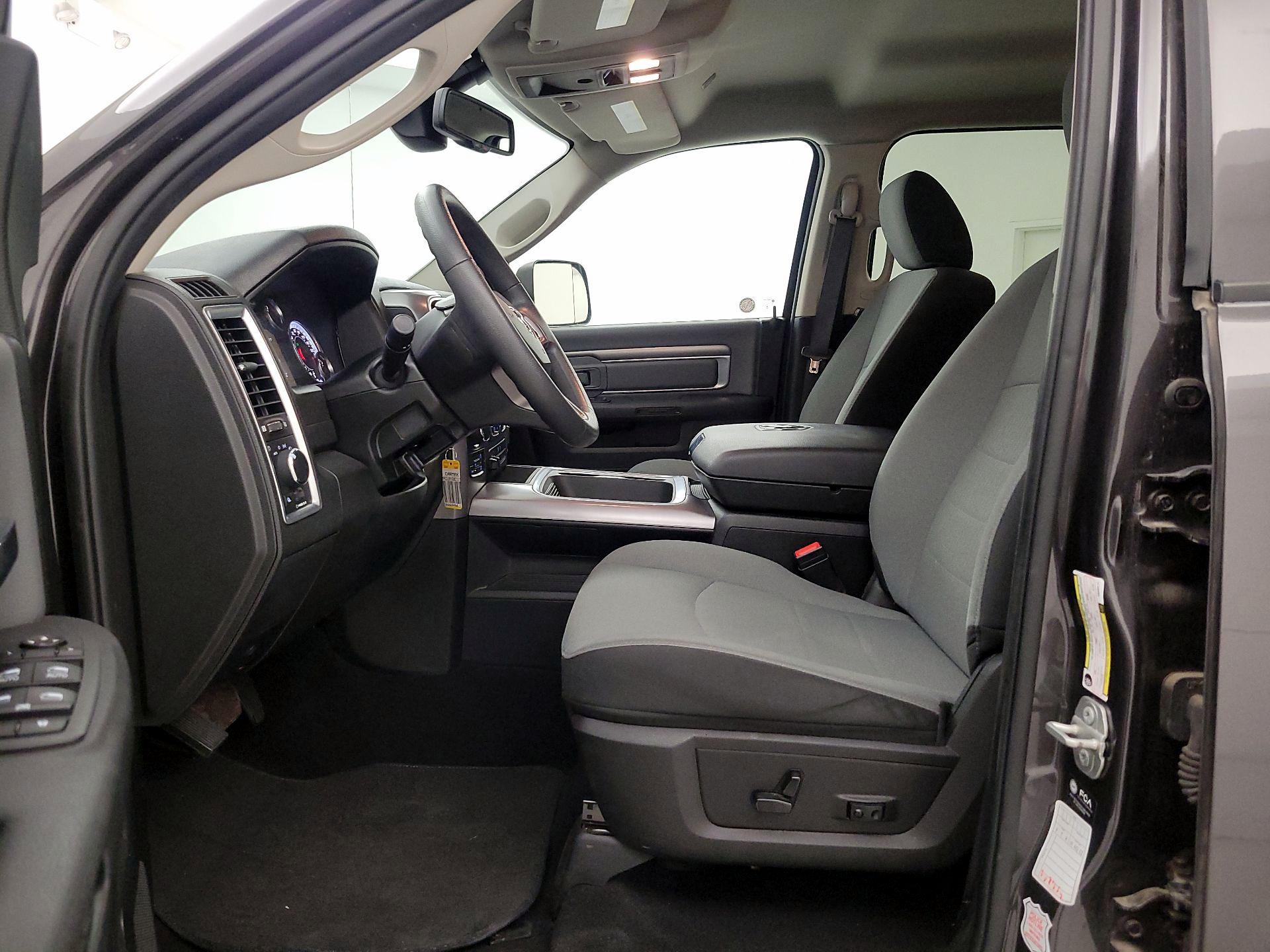 Thumbnail: 2023 RAM 1500 Classic - 11