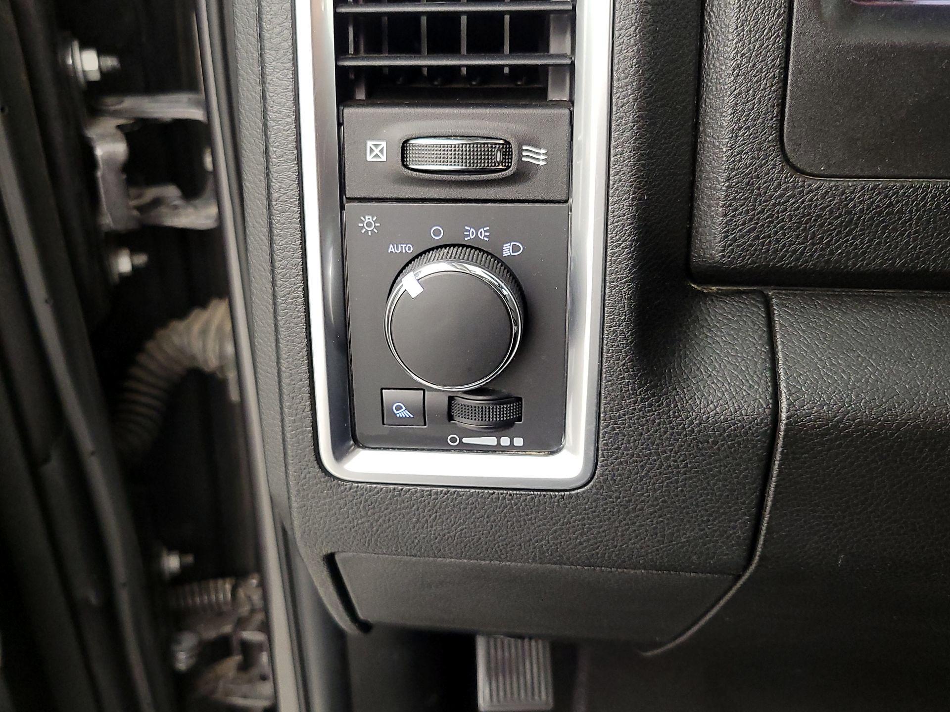 Thumbnail: 2023 RAM 1500 Classic - 13