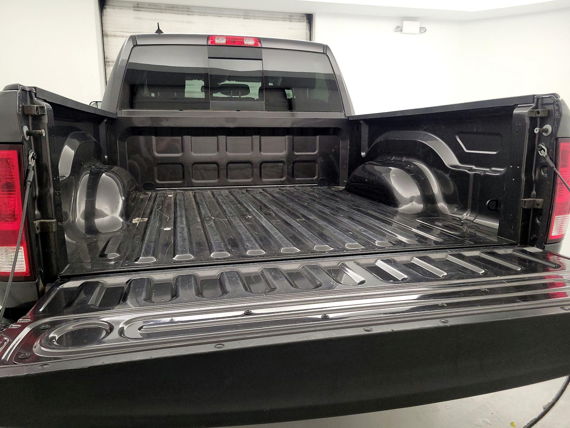 Thumbnail: 2023 RAM 1500 Classic - 20