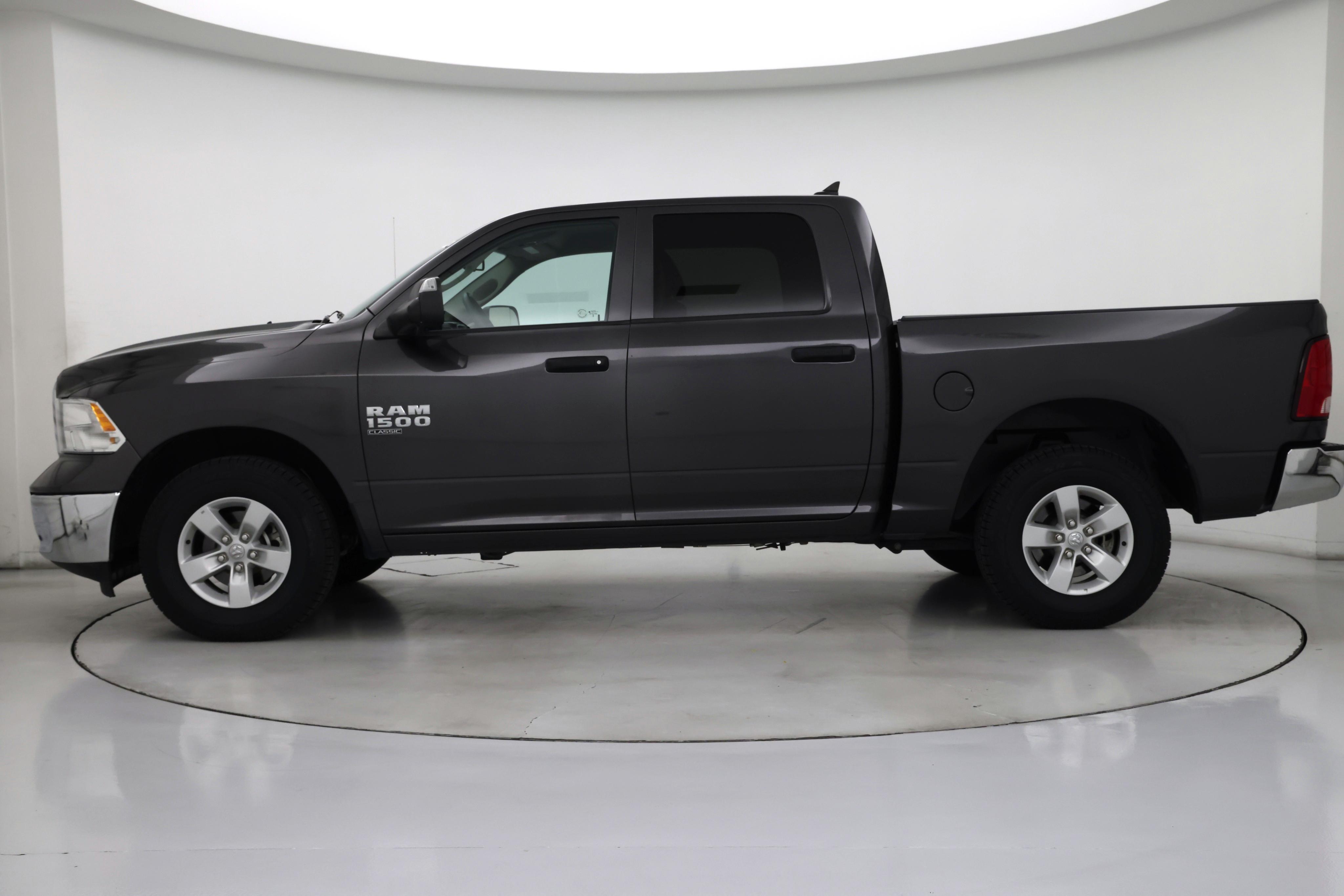 Thumbnail: 2023 RAM 1500 Classic - 3