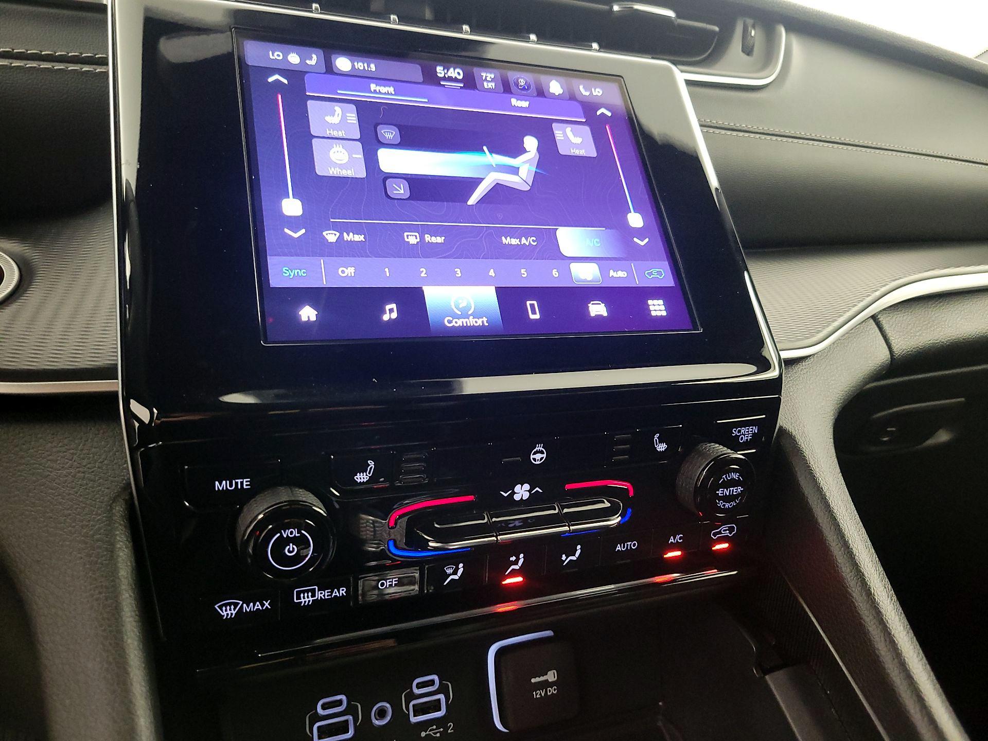 Thumbnail: 2024 Jeep Grand Cherokee L - 16