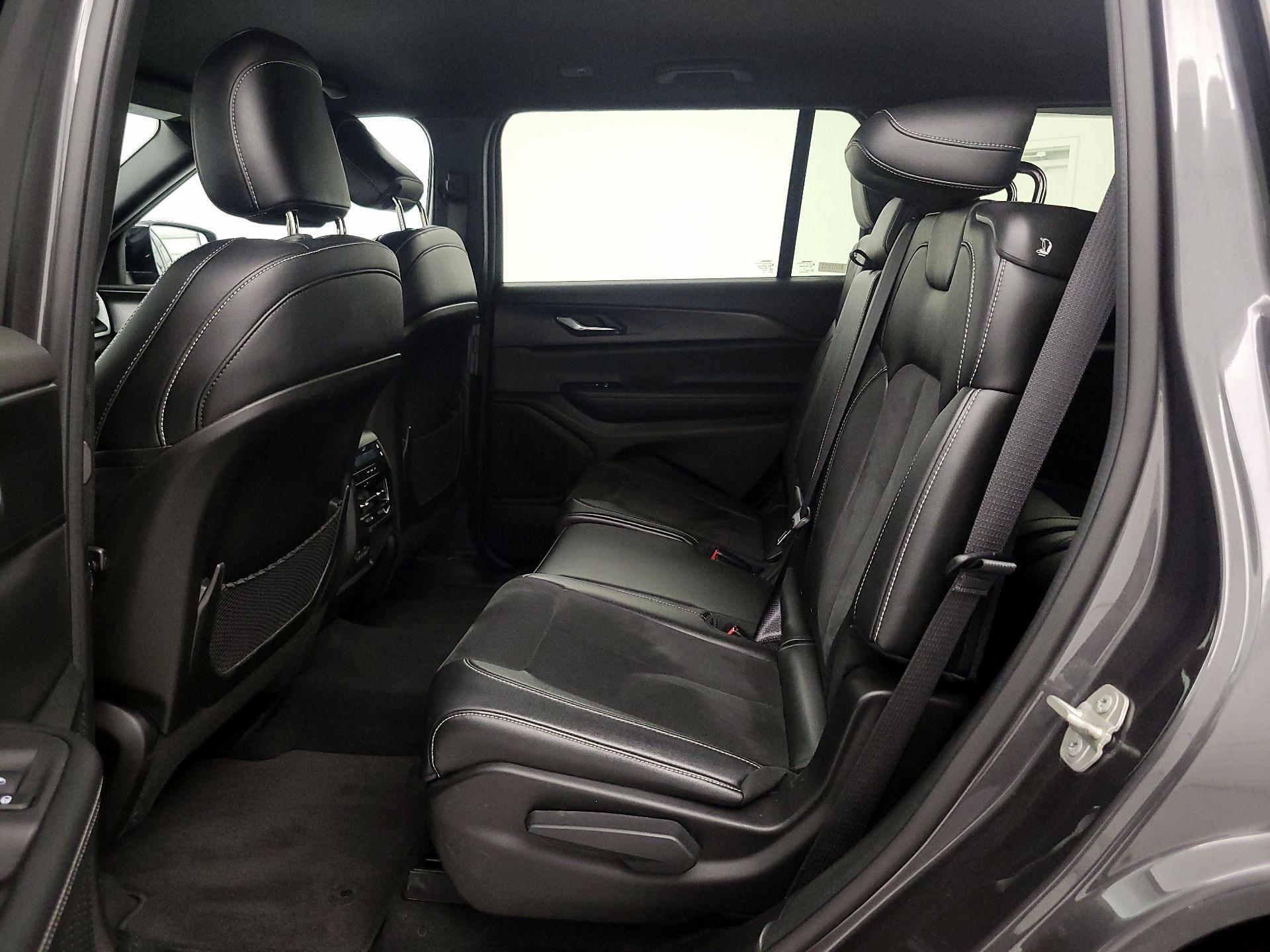 Thumbnail: 2024 Jeep Grand Cherokee L - 19