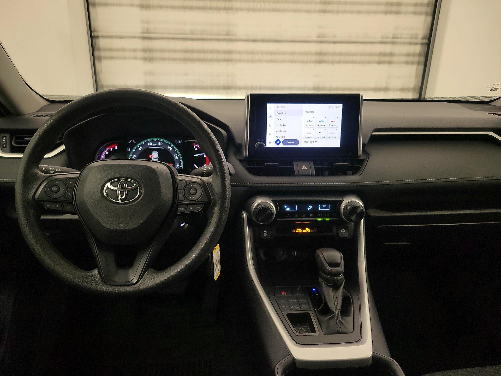 Thumbnail: 2024 Toyota RAV4 - 9