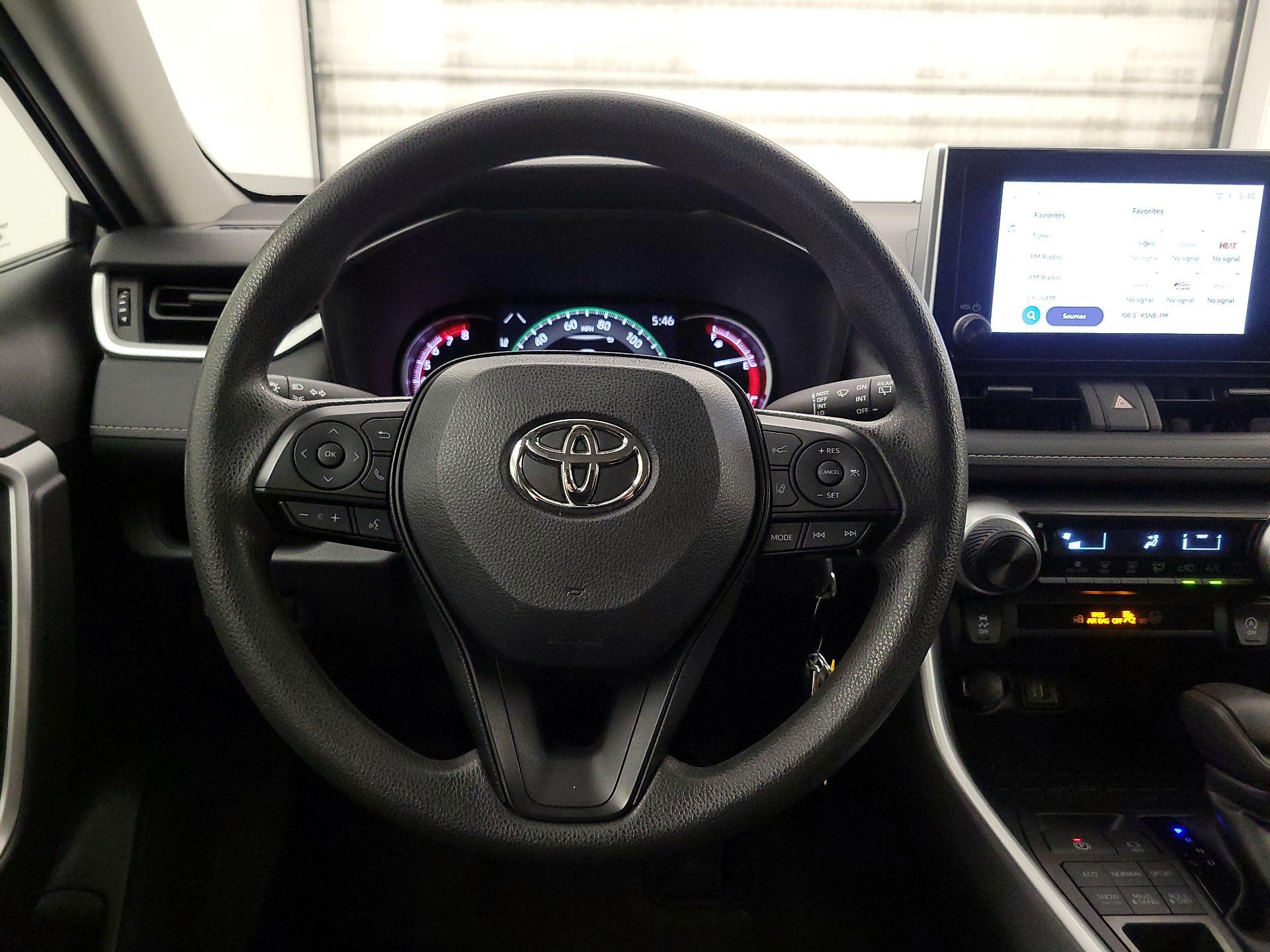 Thumbnail: 2024 Toyota RAV4 - 10