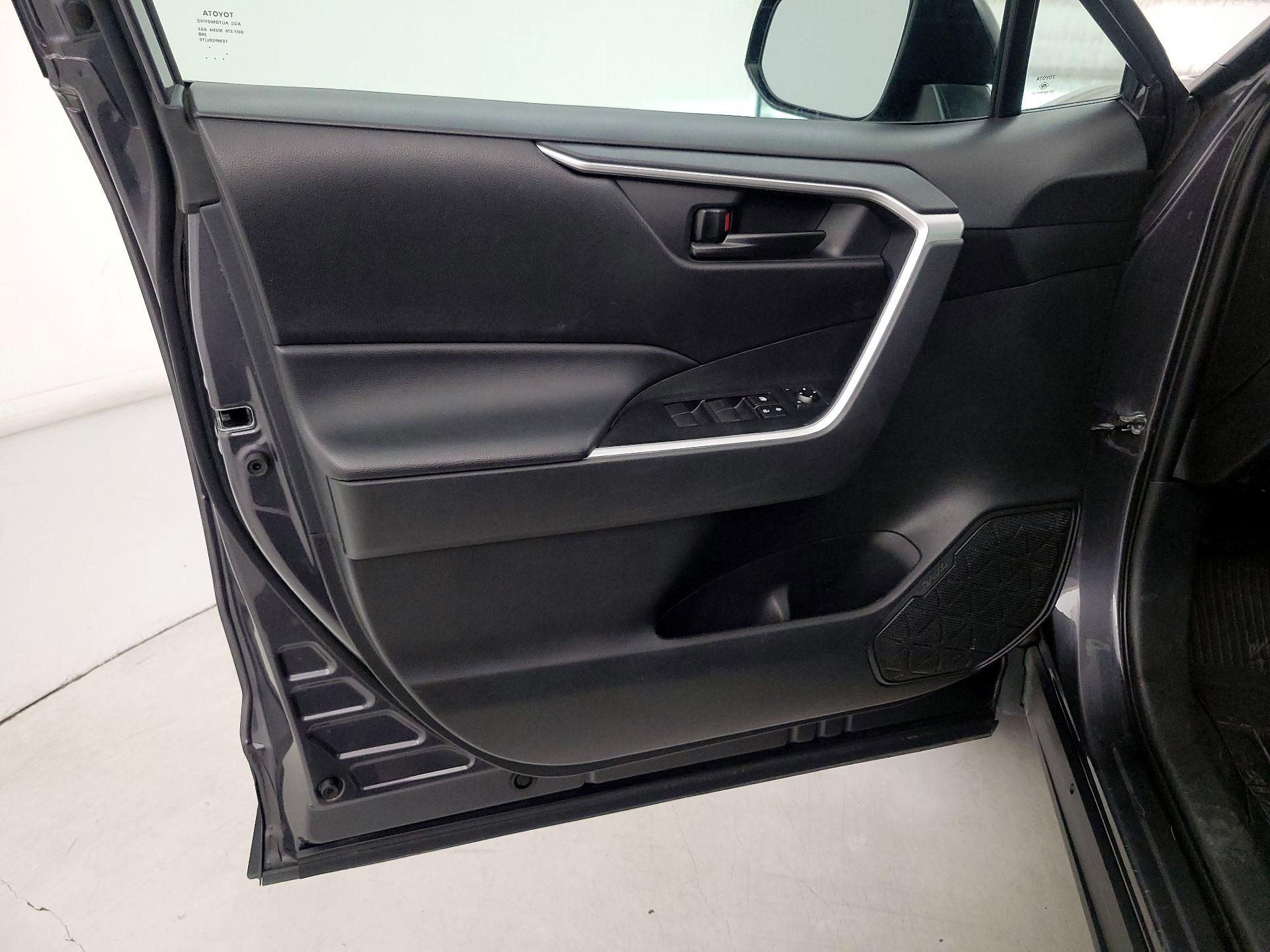 Thumbnail: 2024 Toyota RAV4 - 12