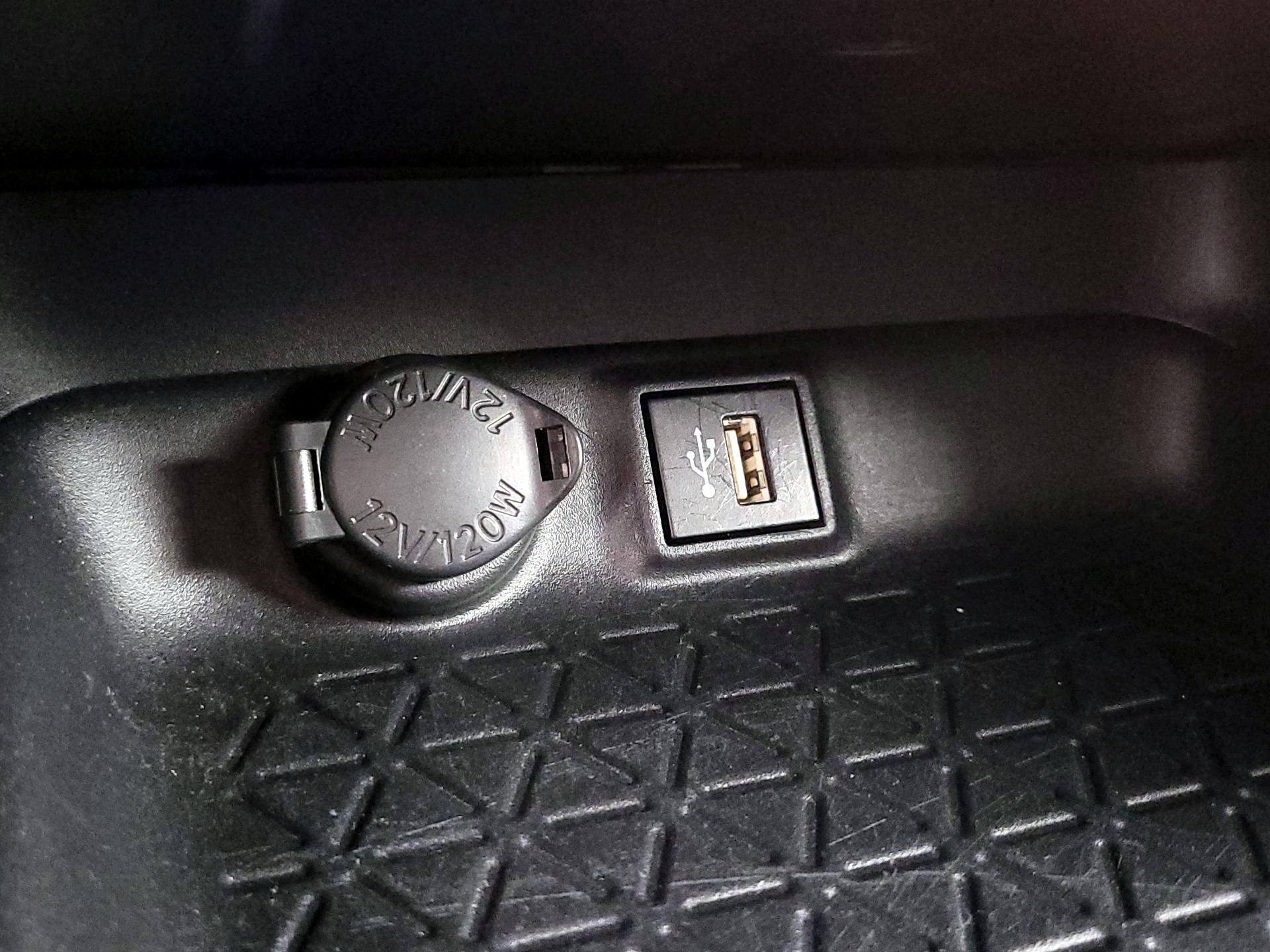 Thumbnail: 2024 Toyota RAV4 - 18